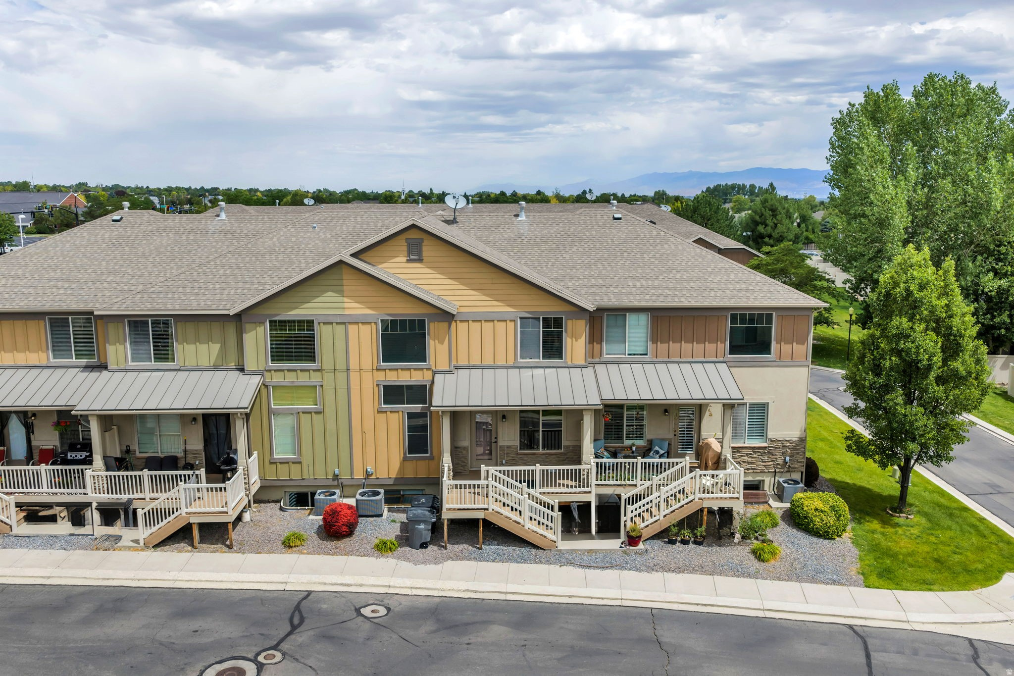 OQUIRRH PARK - Residential