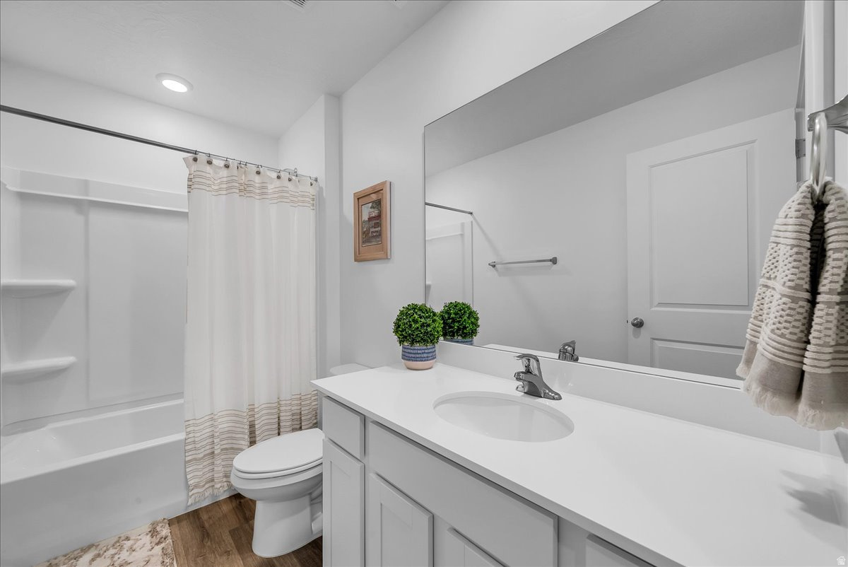 LABYRINTH POINT AT LONG VALLEY 1 AMD - Residential