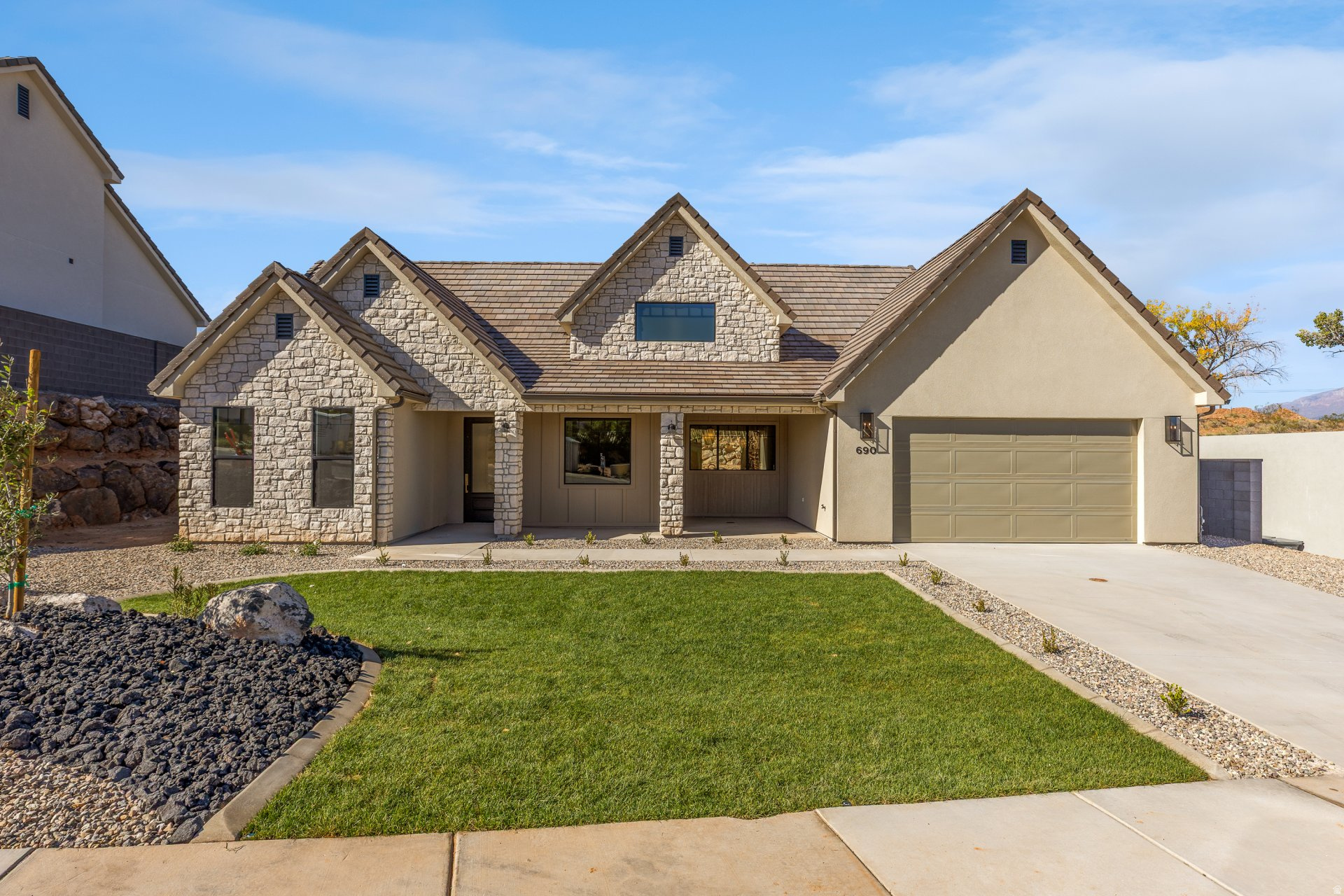MOUNTAIN VIEW ESTATE OF HURRICANE - Residential