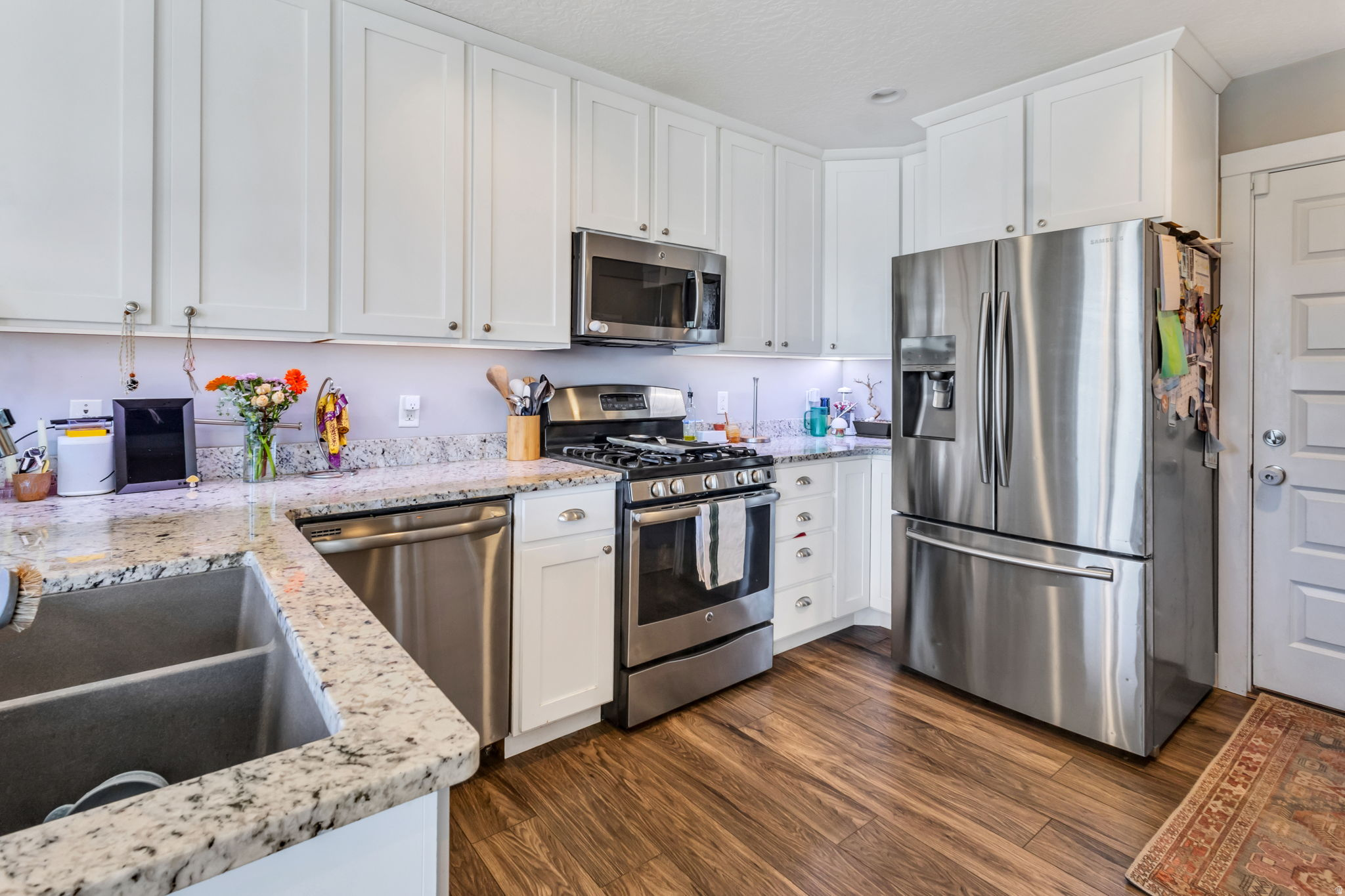 HANKS - Residential