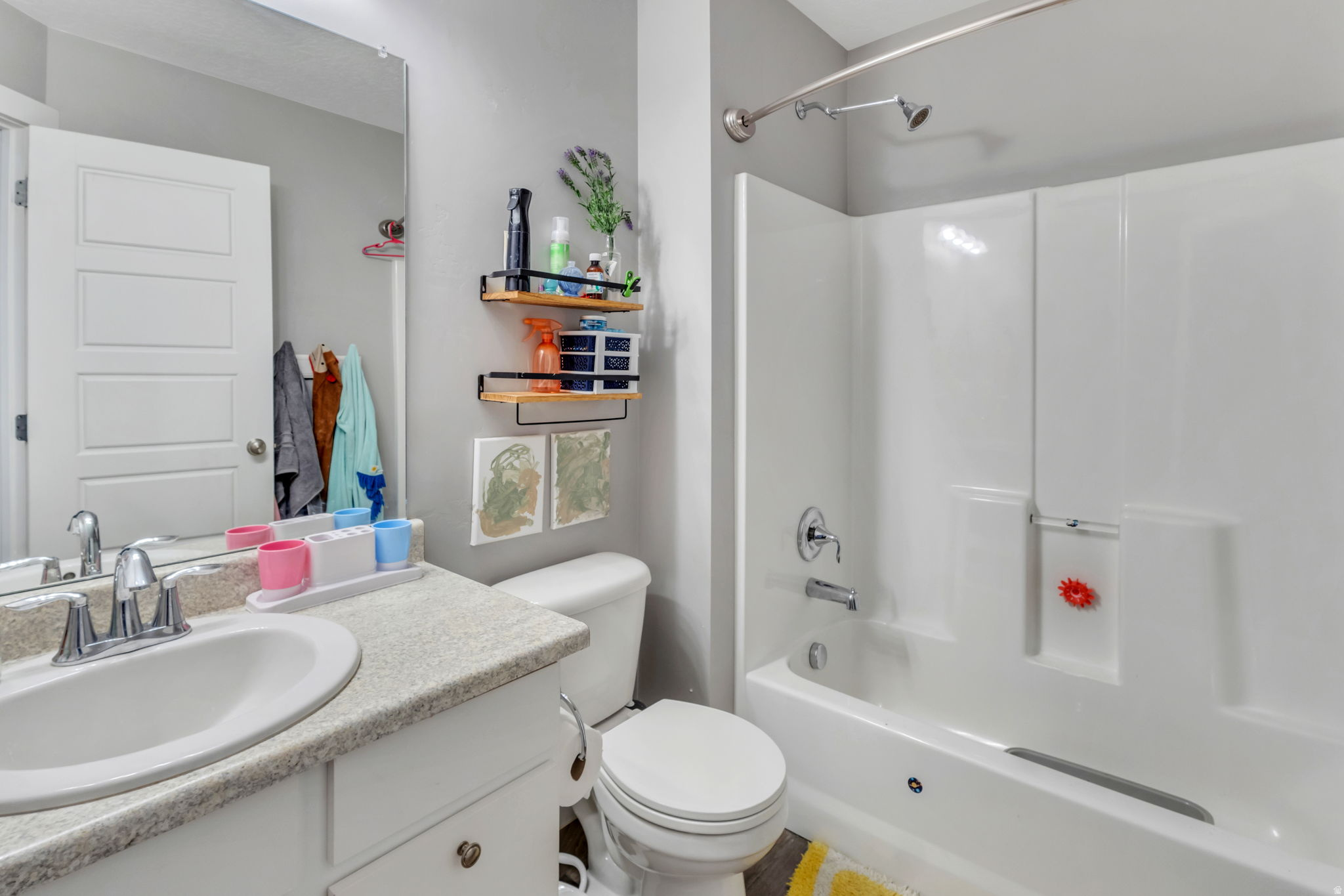 HANKS - Residential