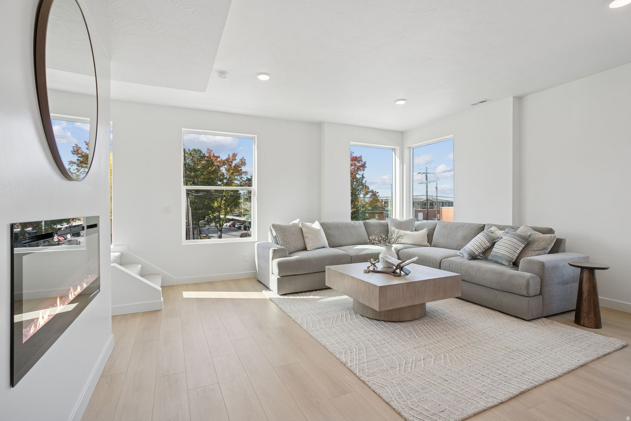 300 LOFTS - Residential