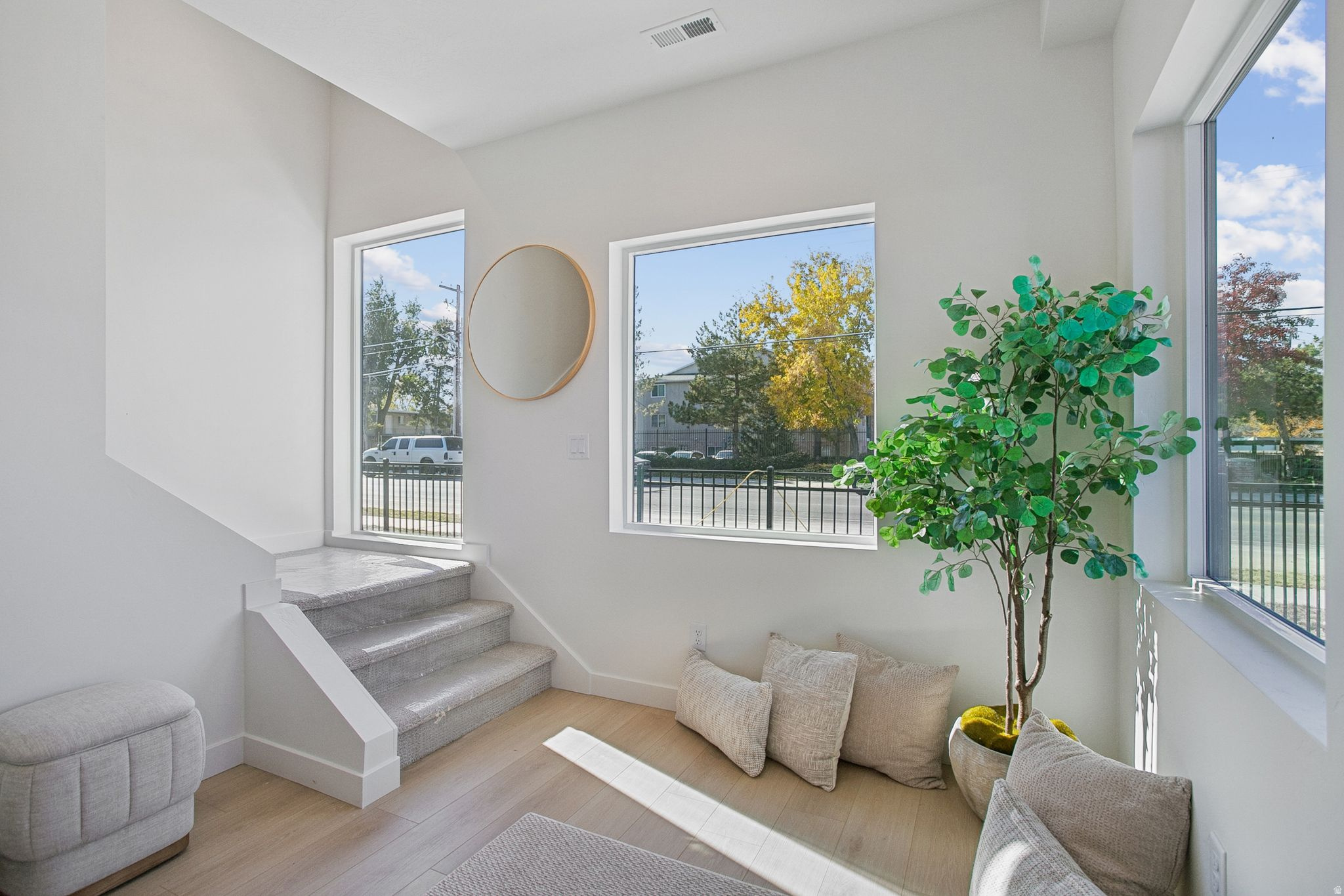 300 LOFTS - Residential