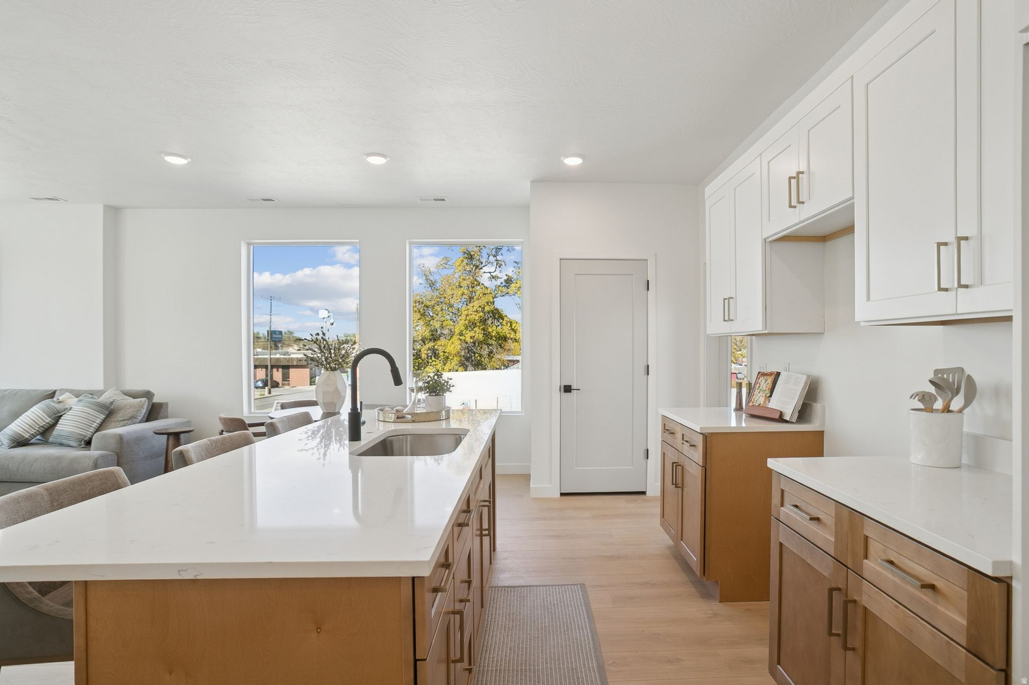 300 LOFTS - Residential