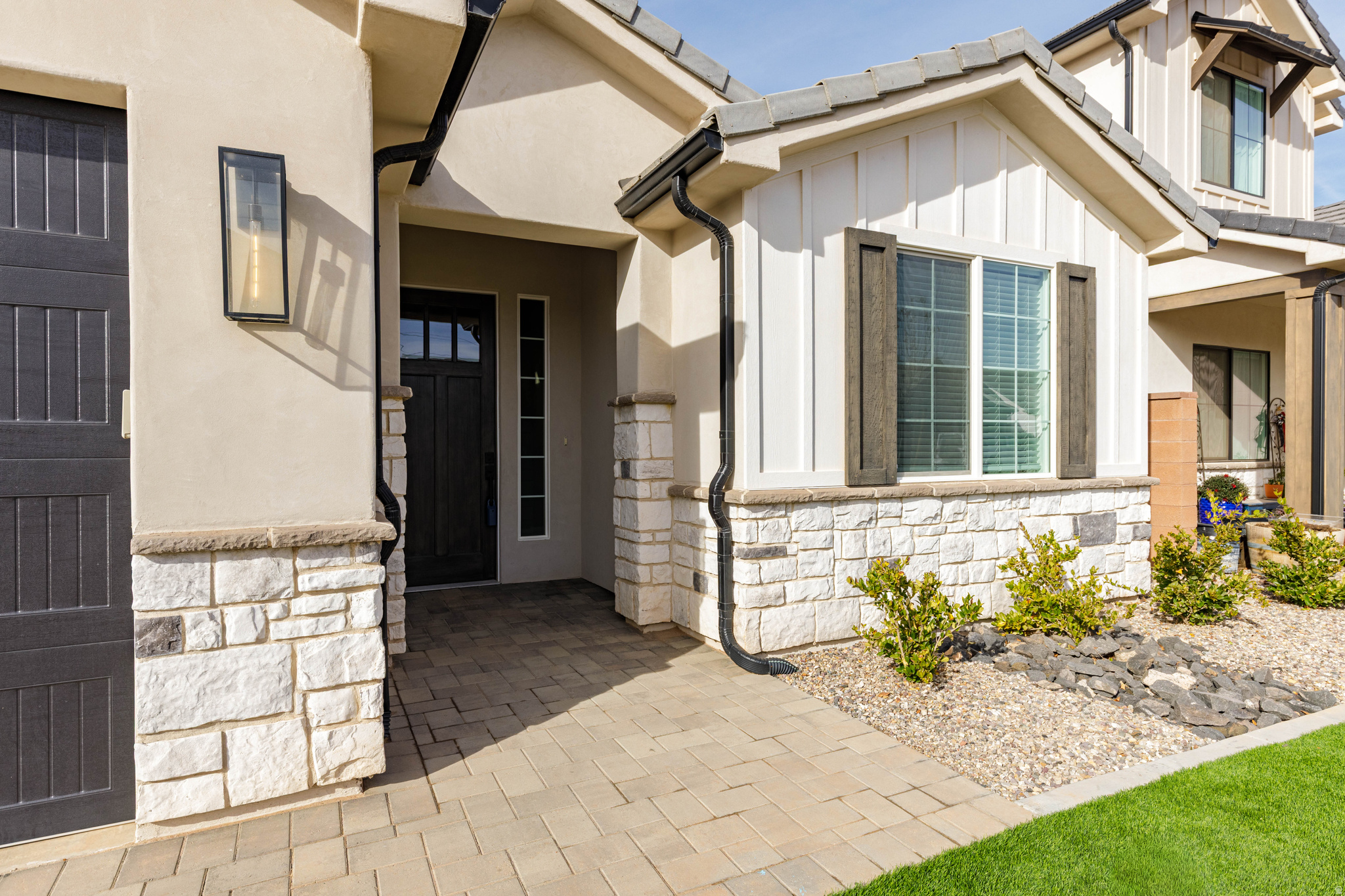 RED MESA AT SUNRISE VALLEY 1 - Residential