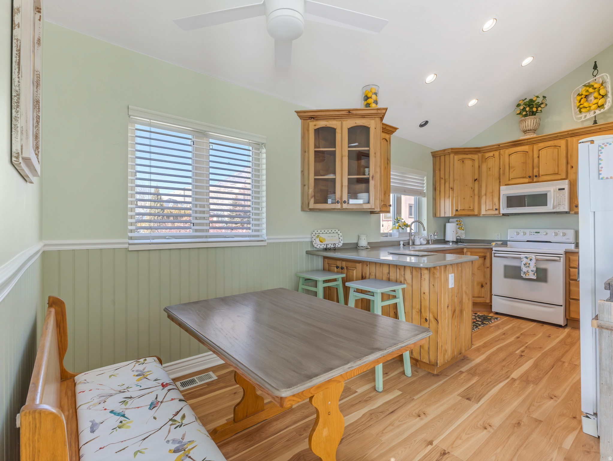 MOHOGANY RIDGE - Residential