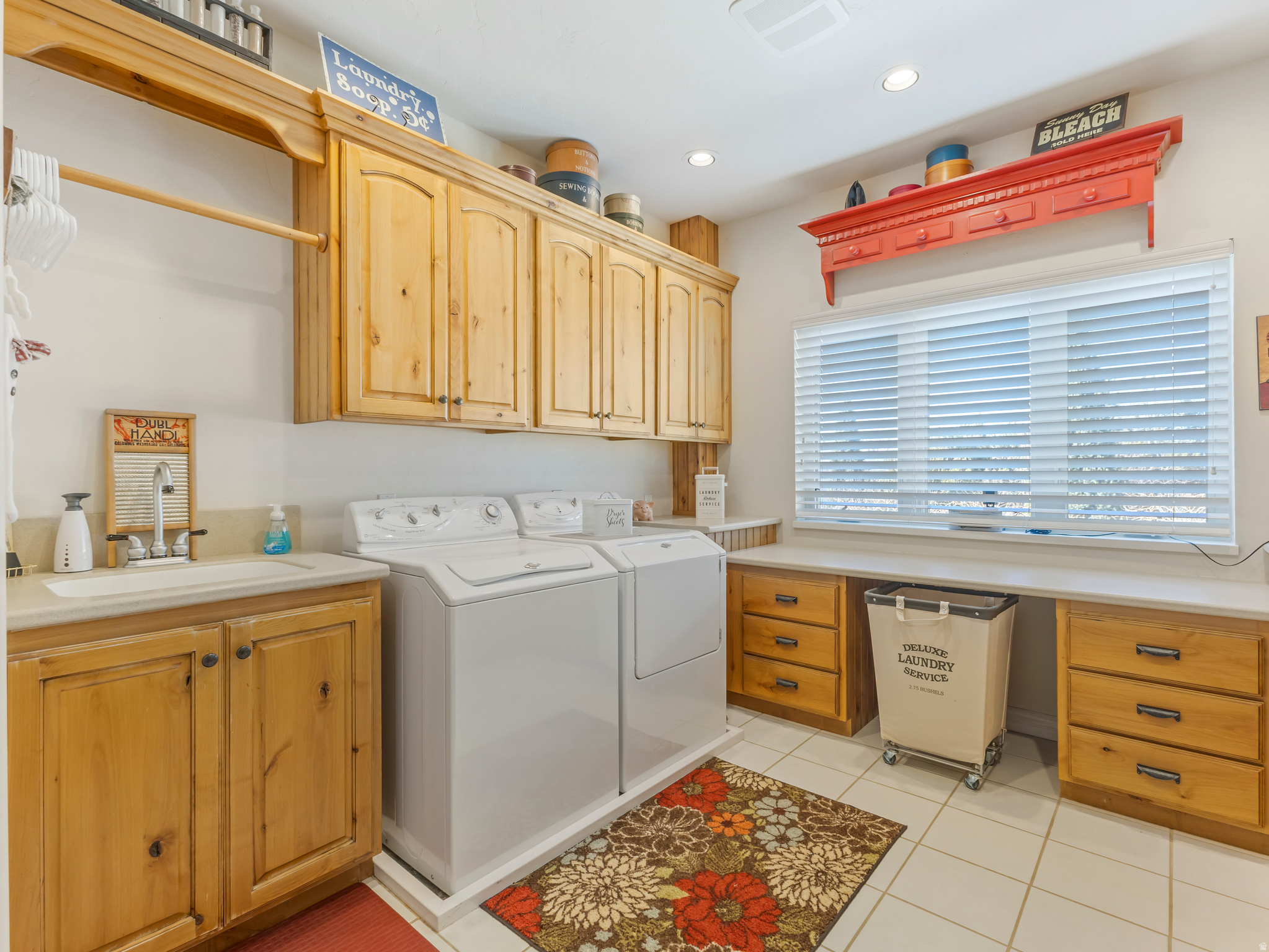 MOHOGANY RIDGE - Residential
