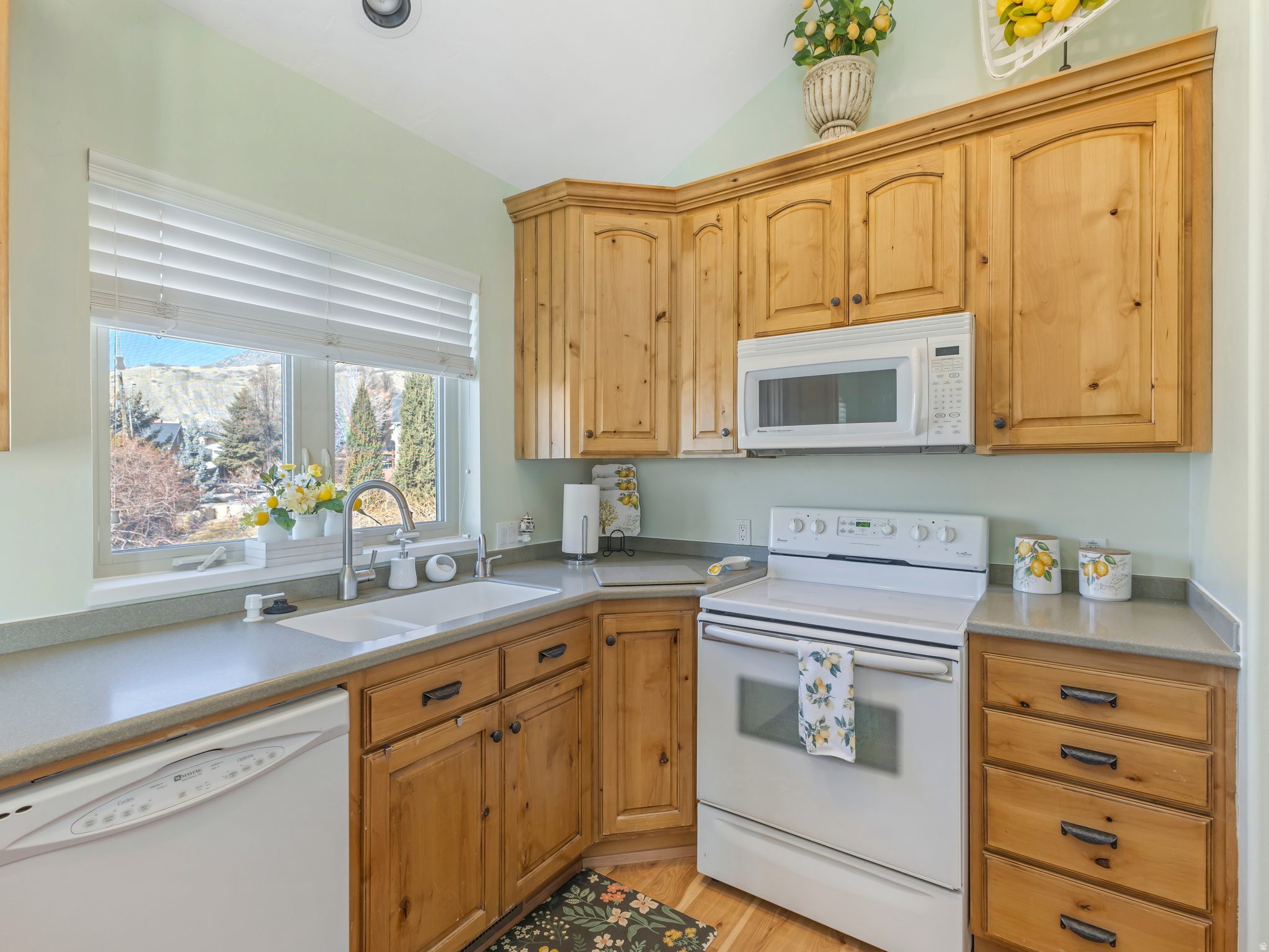 MOHOGANY RIDGE - Residential