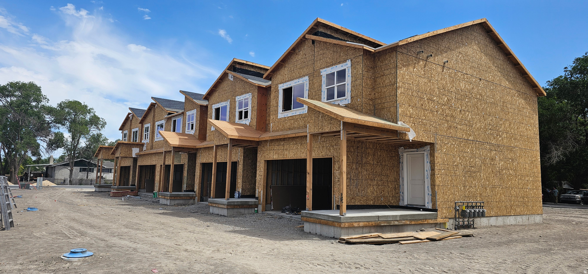 TOWNHOMES ON WILLOW - Residential
