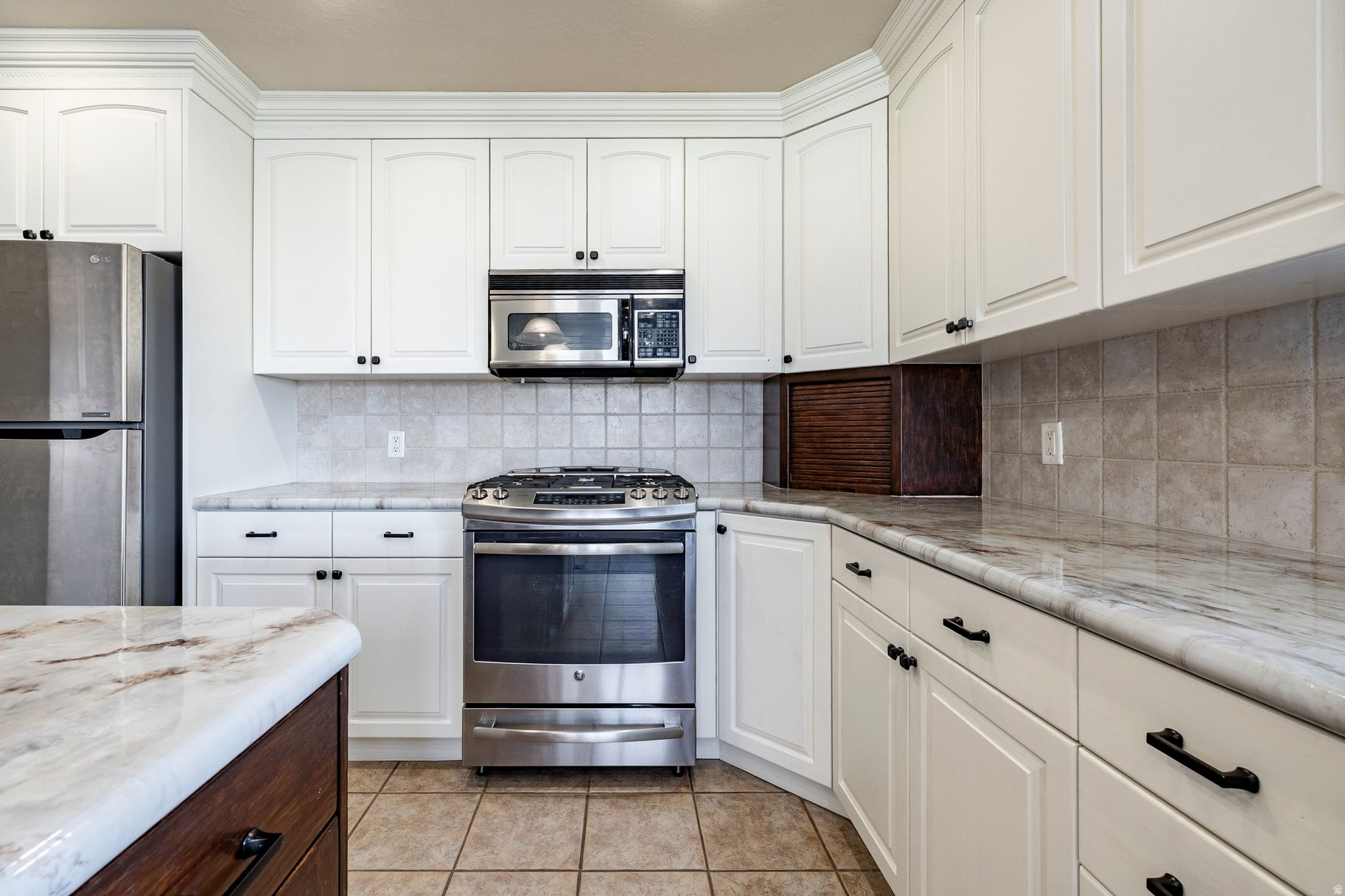 VALLEY HILLS ESTATES - Residential