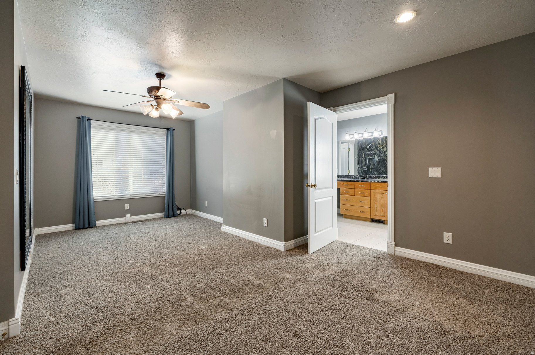 VALLEY HILLS ESTATES - Residential