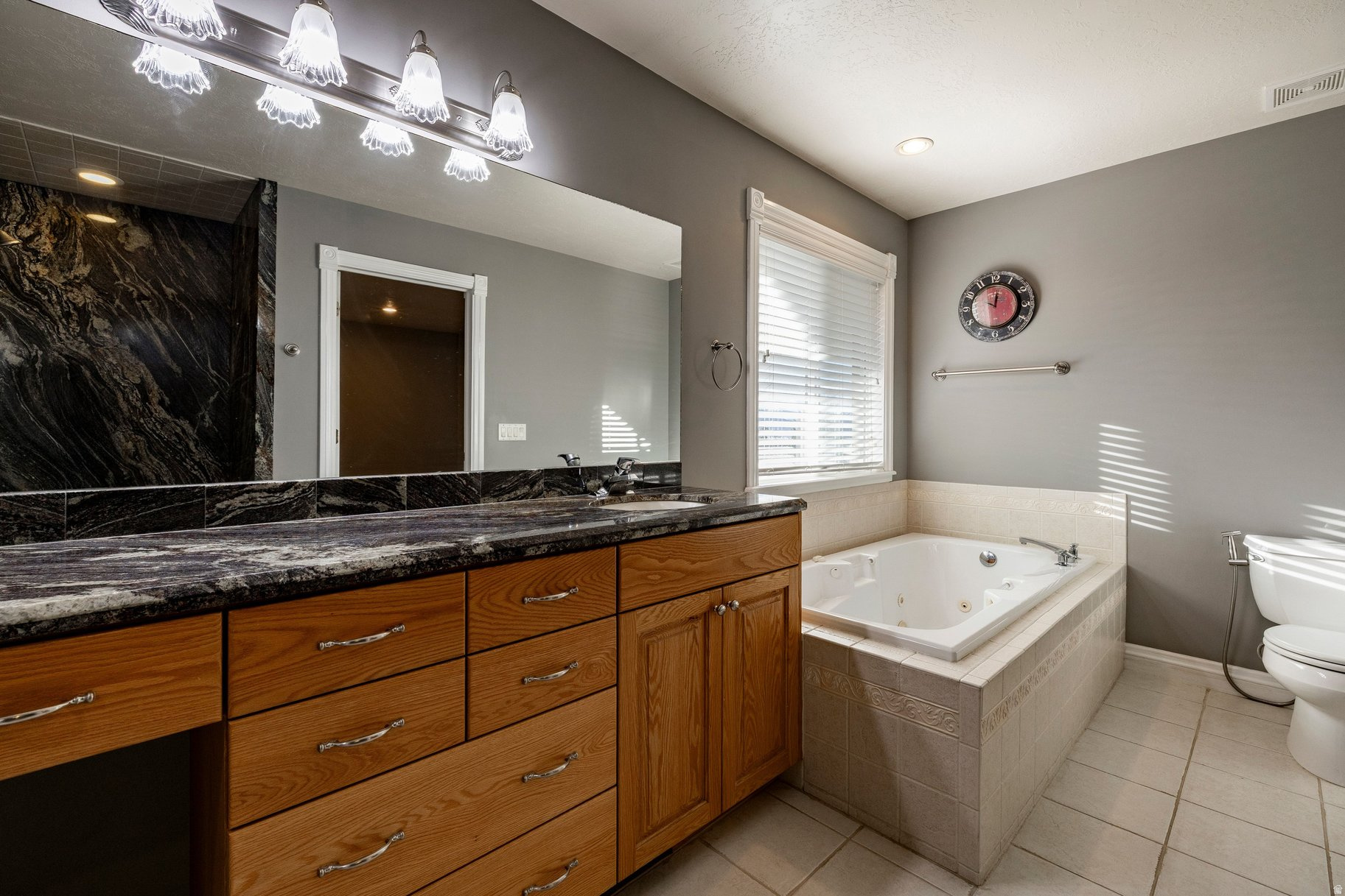 VALLEY HILLS ESTATES - Residential