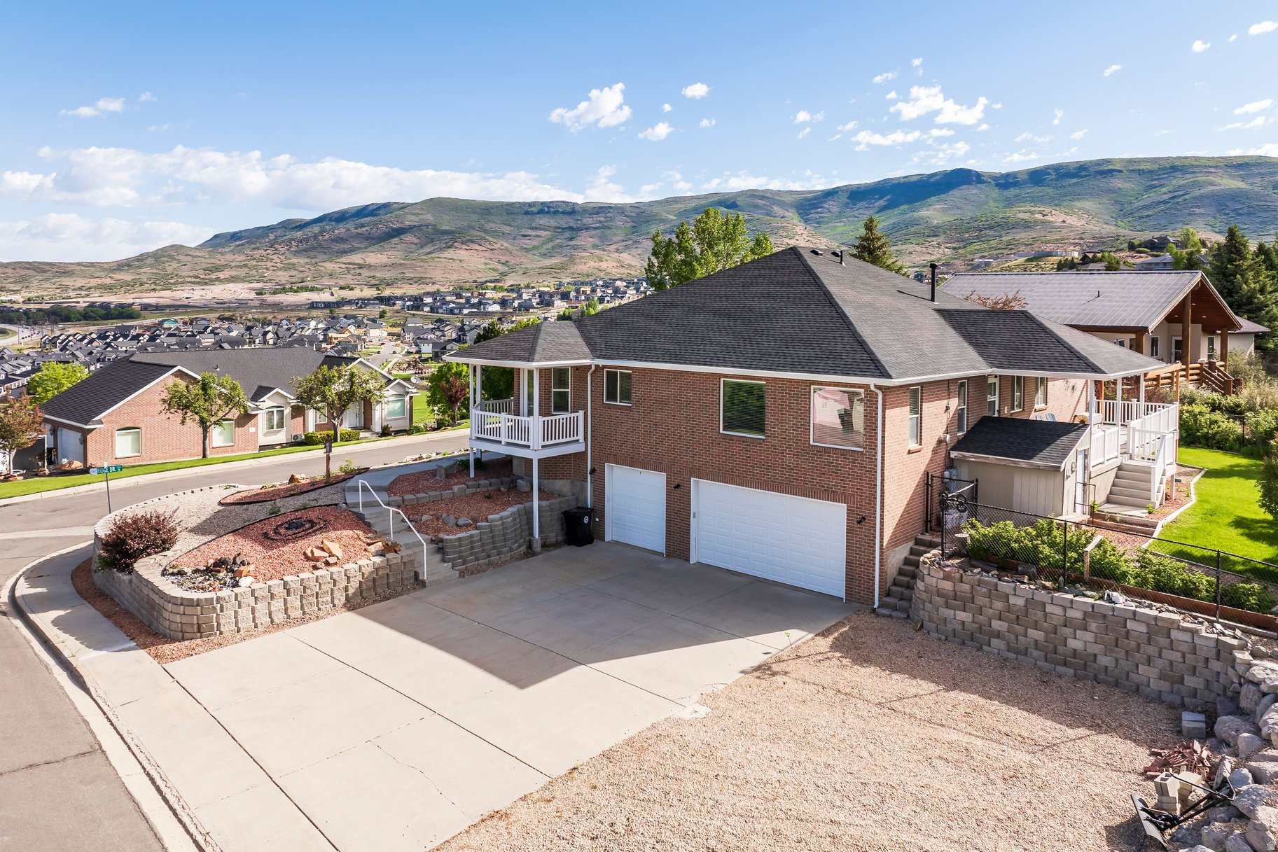VALLEY HILLS ESTATES - Residential