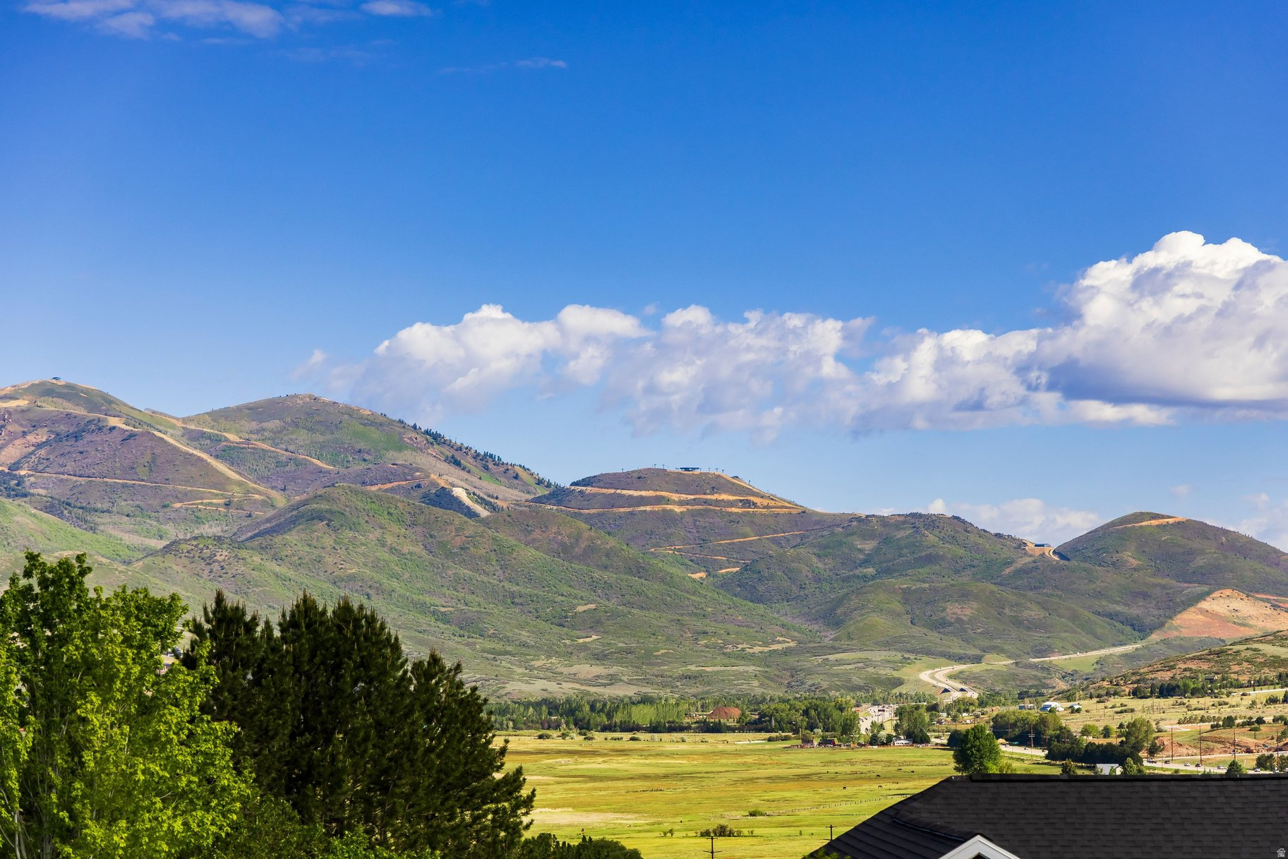 VALLEY HILLS ESTATES - Residential