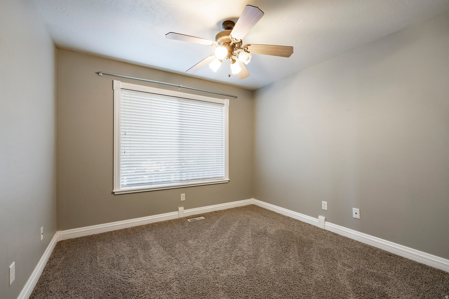 VALLEY HILLS ESTATES - Residential