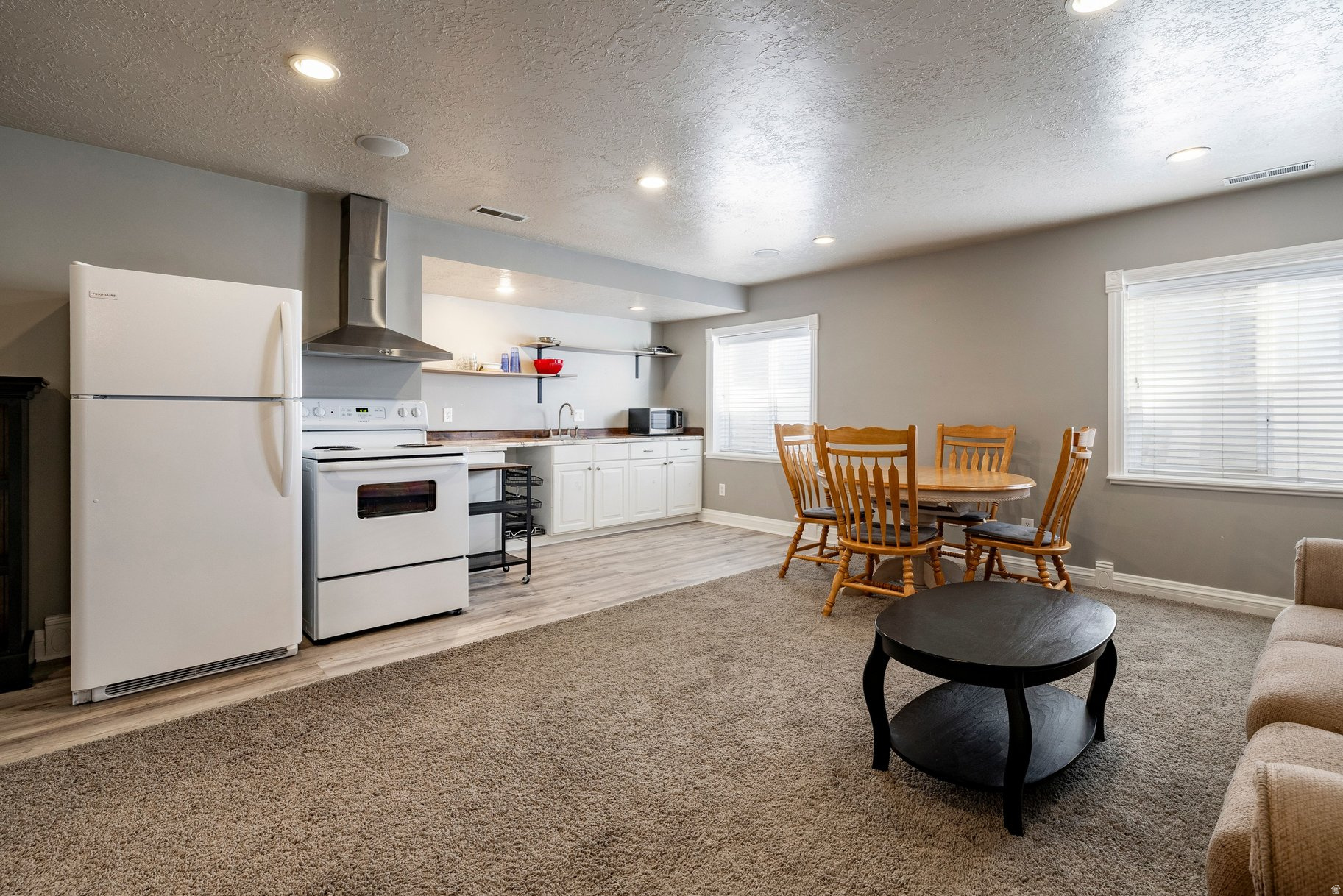 VALLEY HILLS ESTATES - Residential