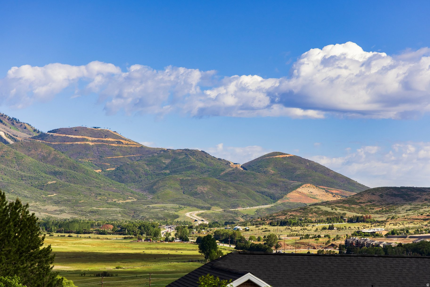 VALLEY HILLS ESTATES - Residential