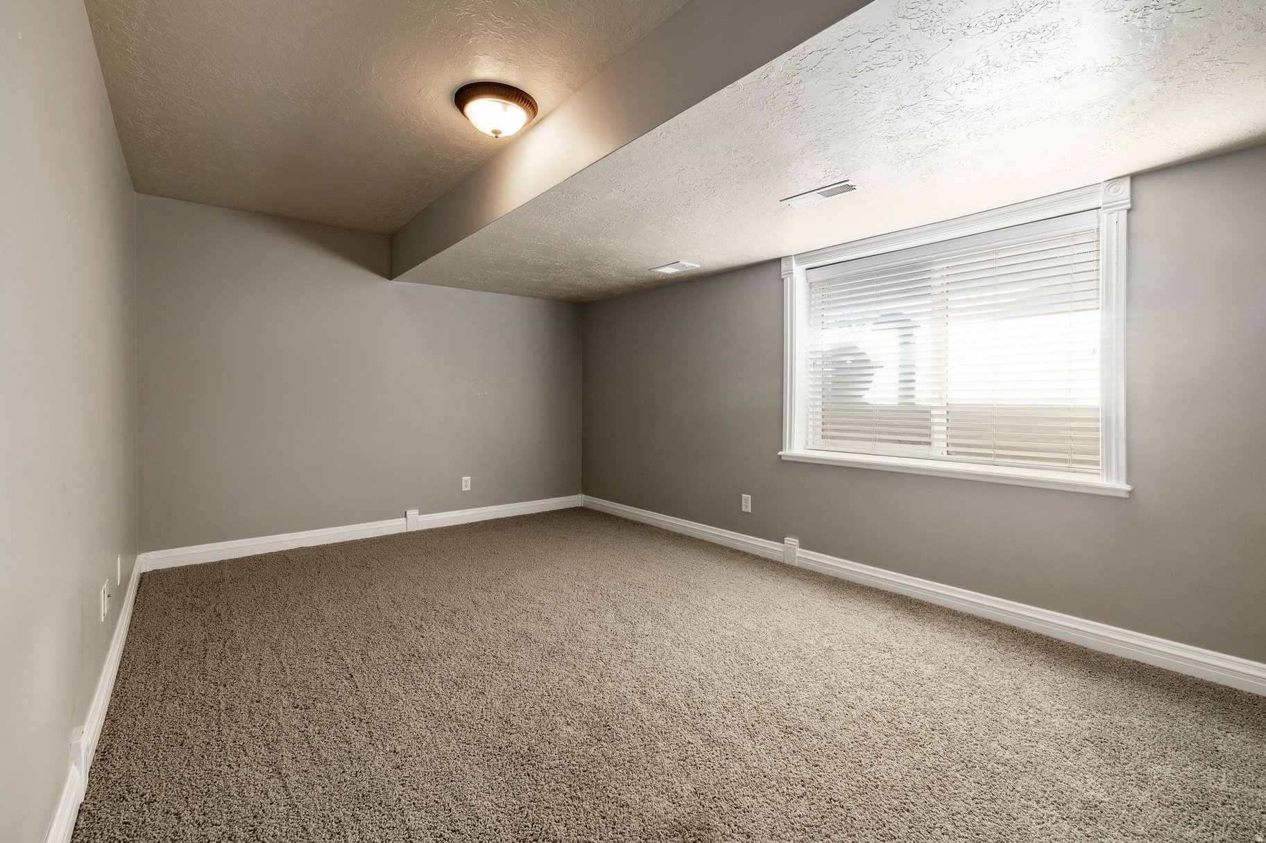 VALLEY HILLS ESTATES - Residential