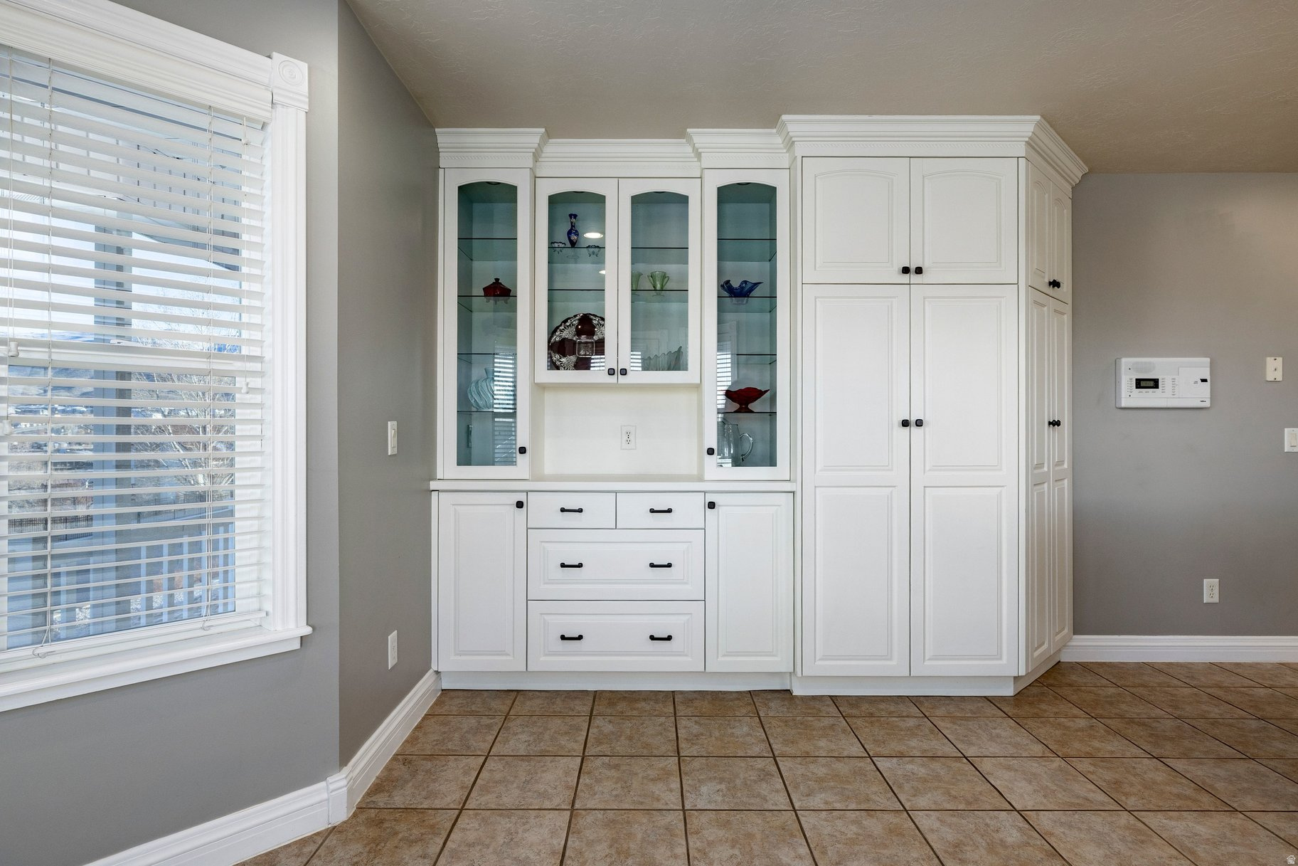 VALLEY HILLS ESTATES - Residential