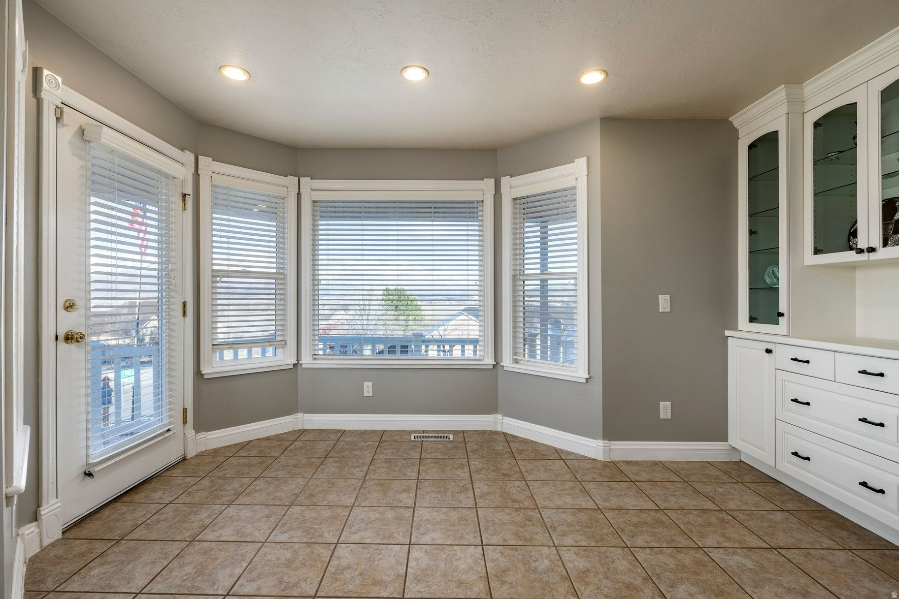 VALLEY HILLS ESTATES - Residential