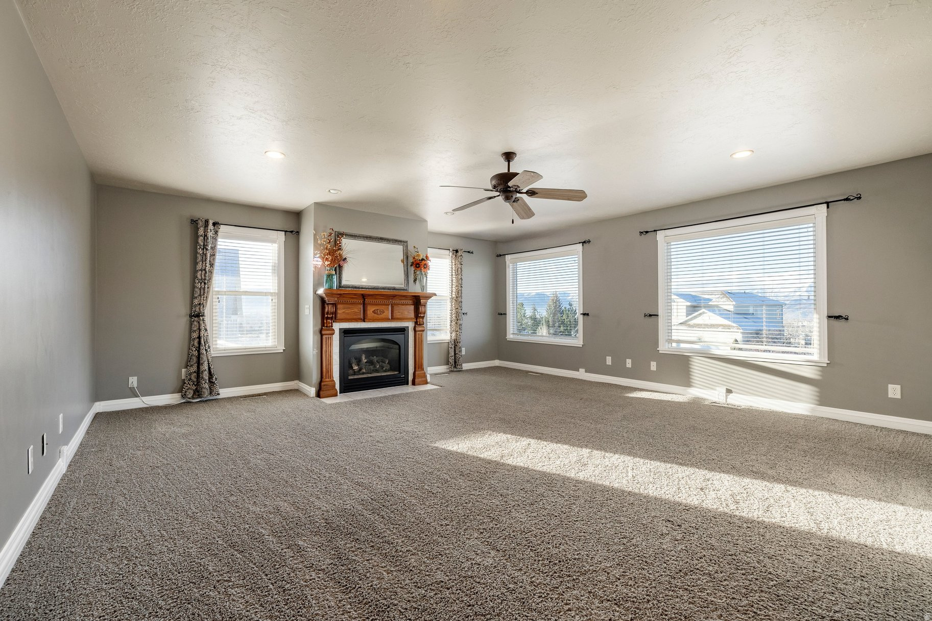 VALLEY HILLS ESTATES - Residential
