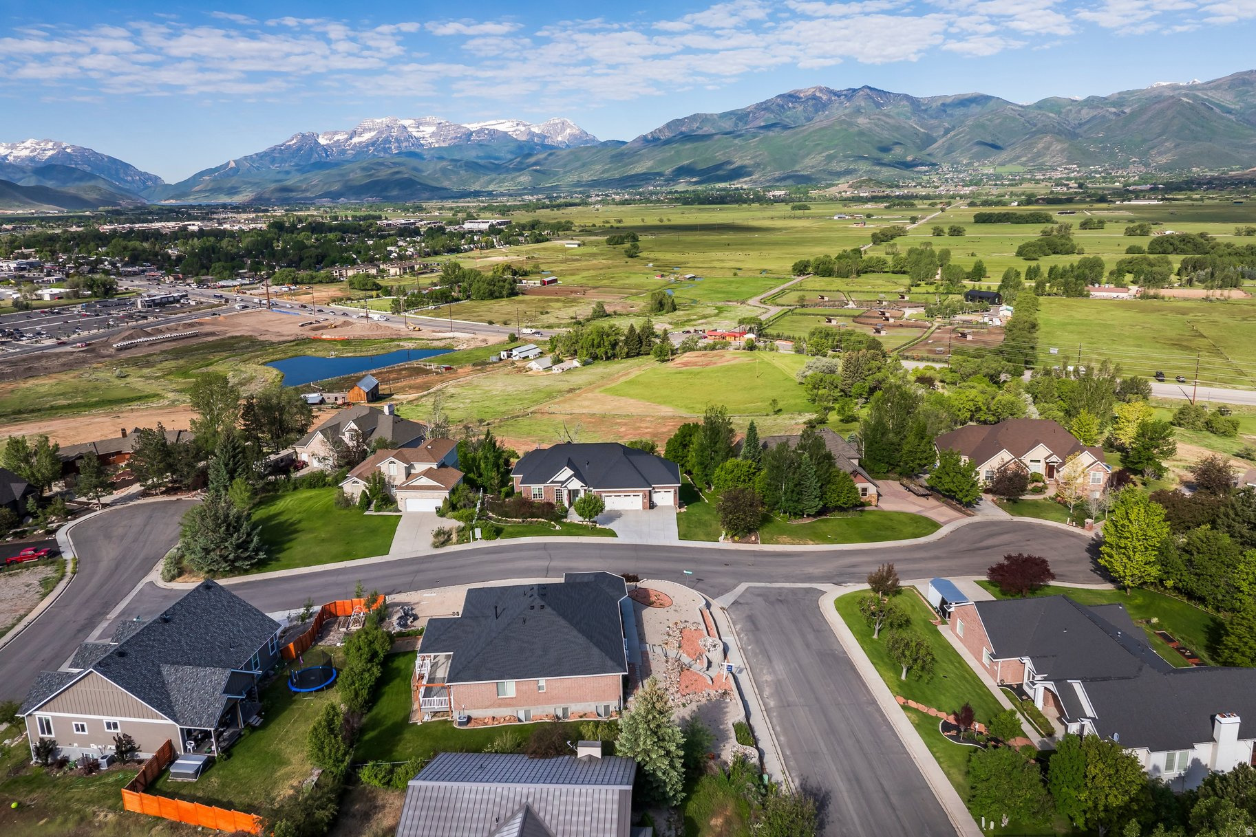 VALLEY HILLS ESTATES - Residential