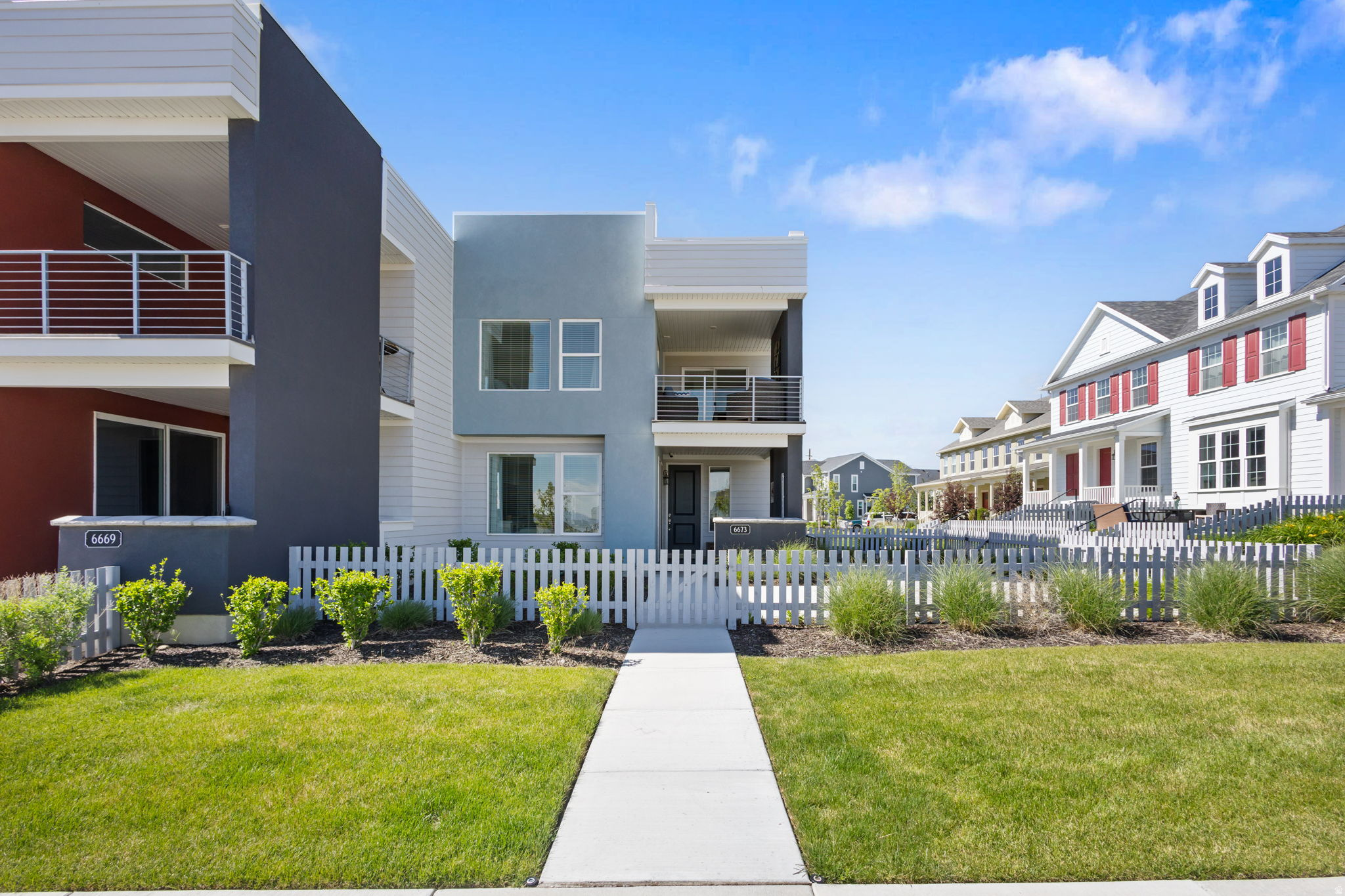 DAYBREAK - Residential