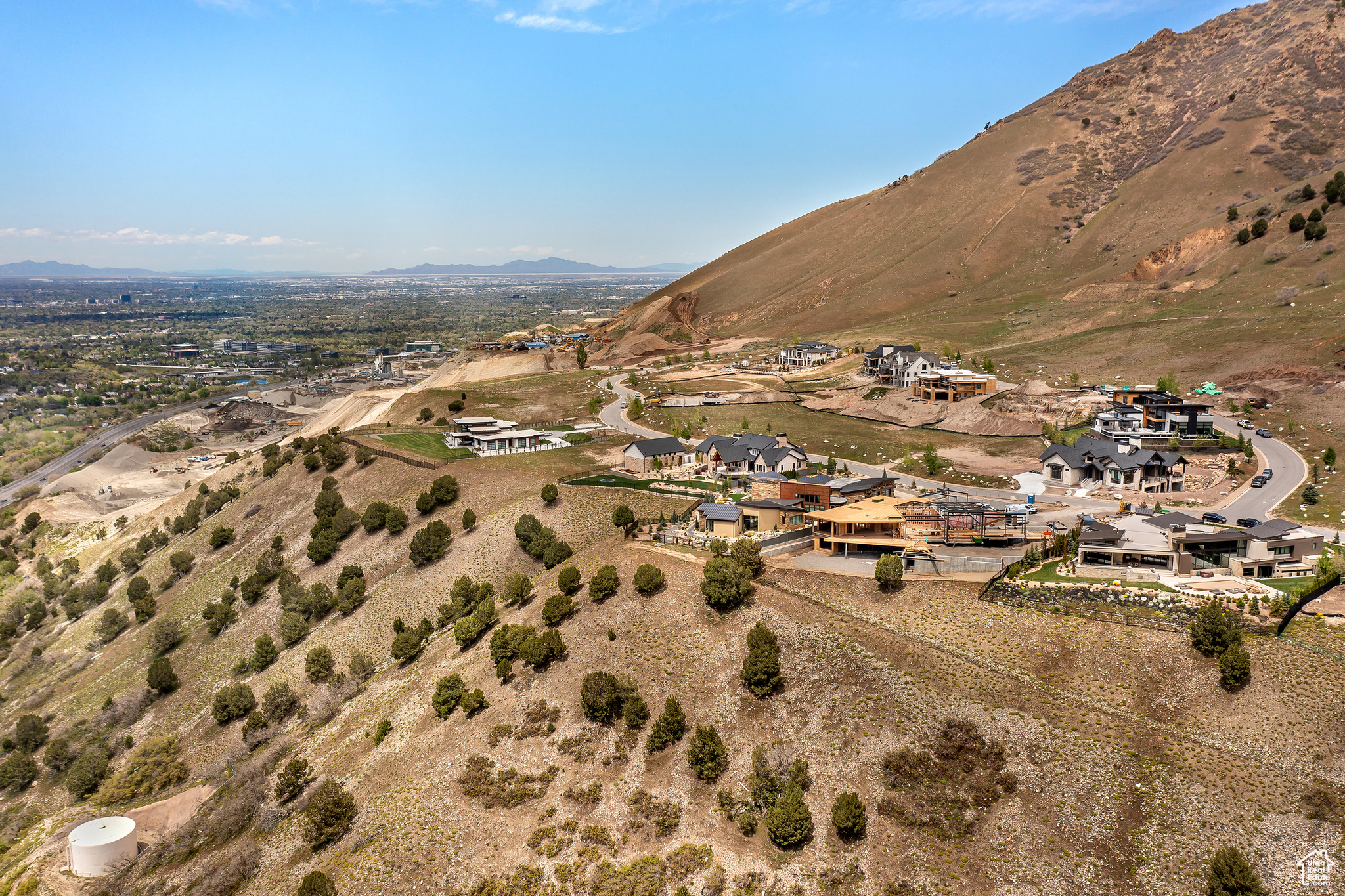 TAVACI - Land