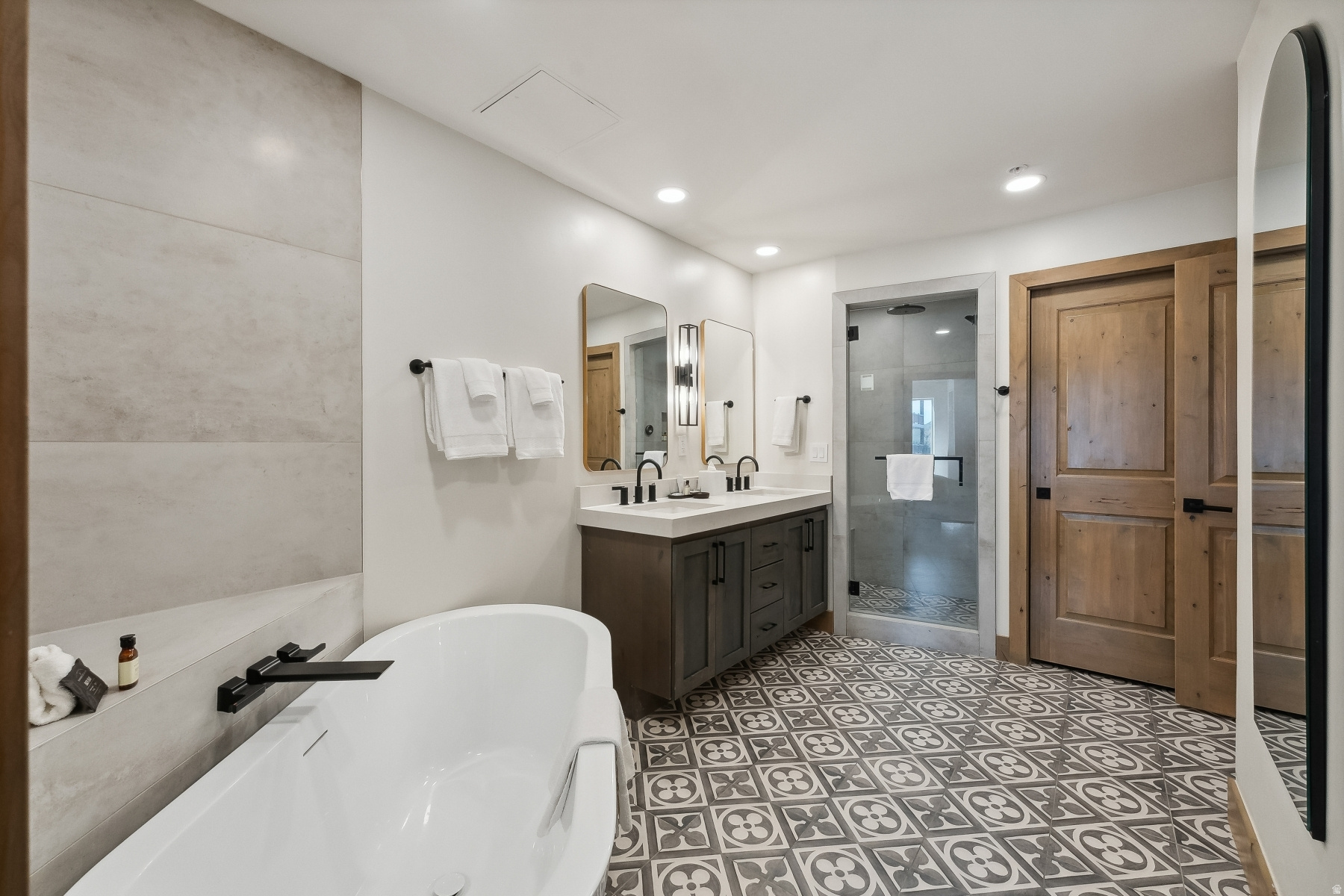 LODGES AT WESTGATE - Residential