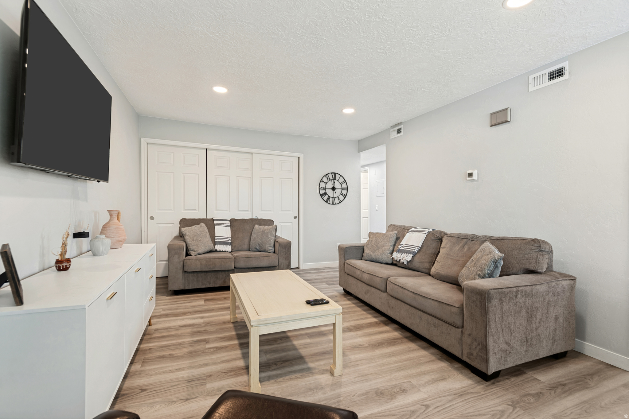 TIFFANY TOWN SUB - Residential