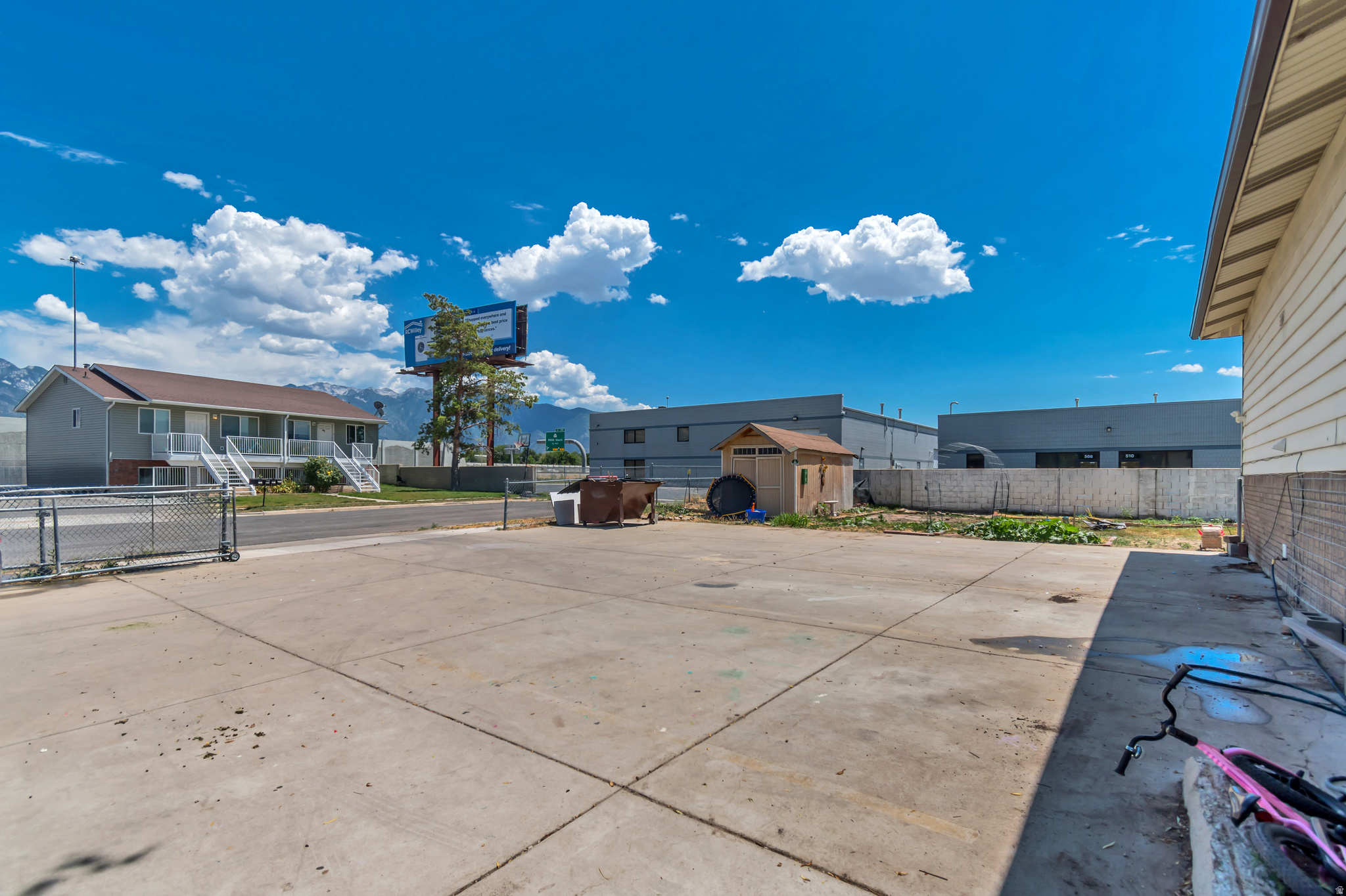 TIFFANY TOWN SUB - Residential