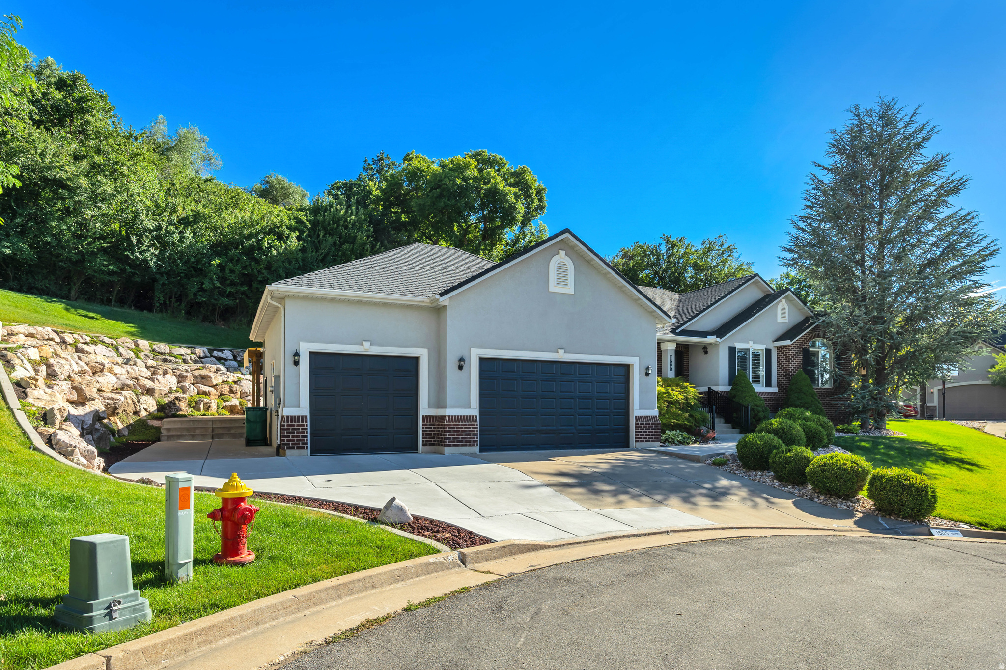 CHERRY MEADOWS - Residential