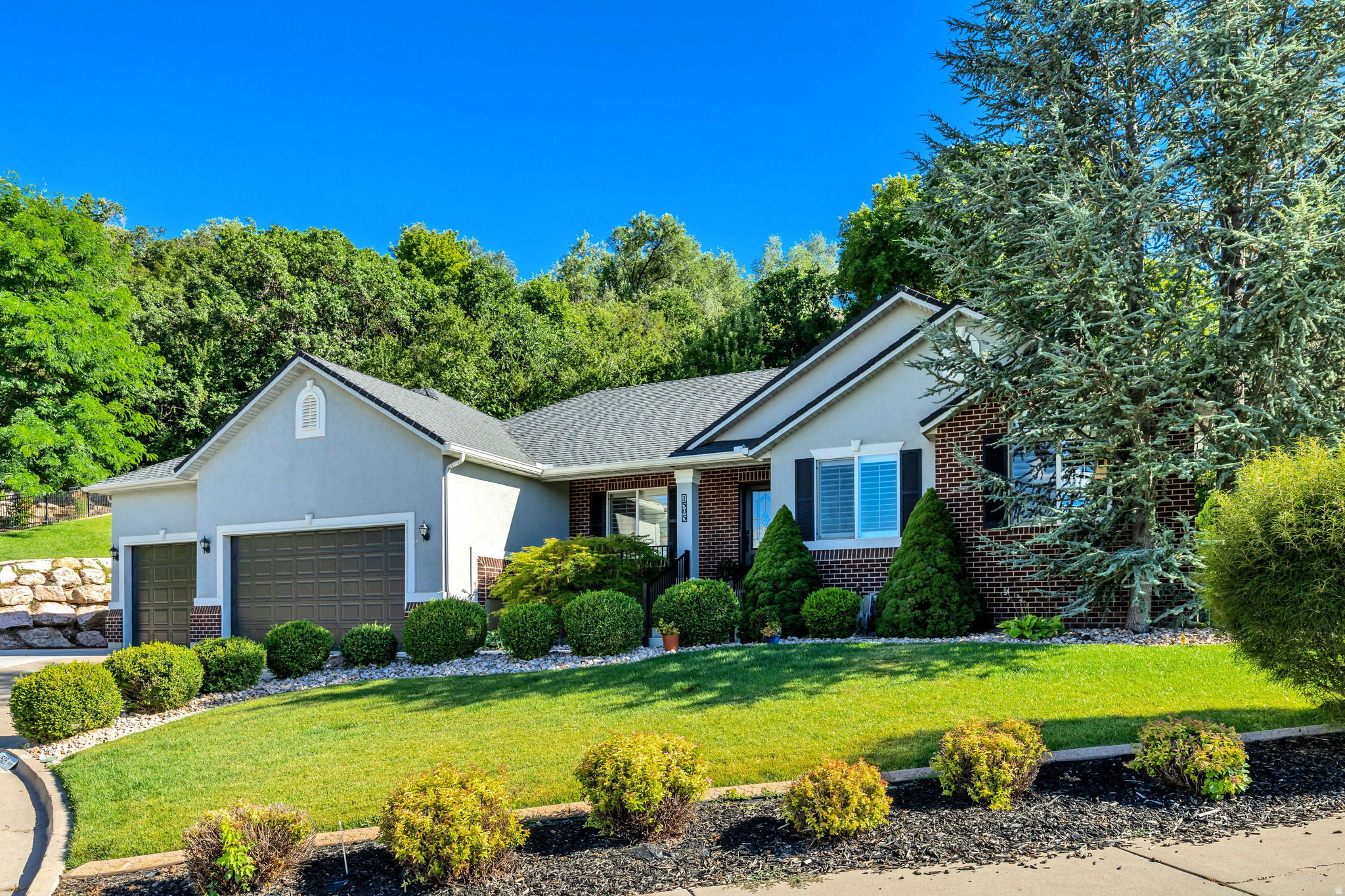 CHERRY MEADOWS - Residential