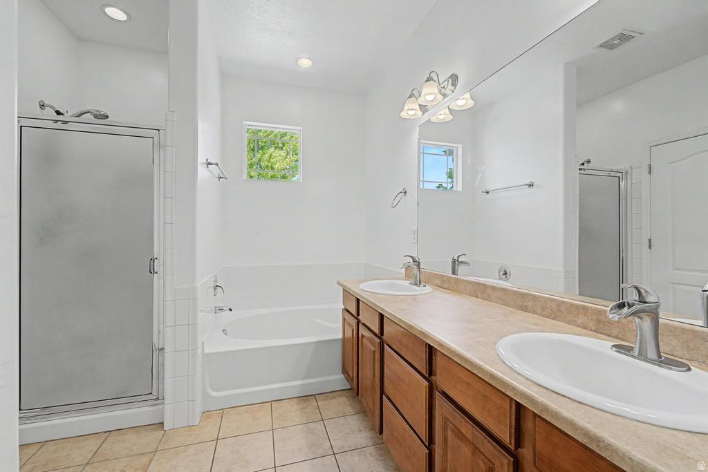 ROCKWELL CONDO - Residential