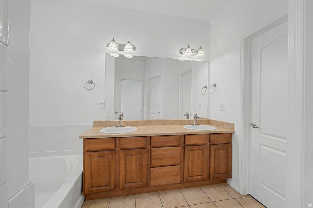 ROCKWELL CONDO - Residential