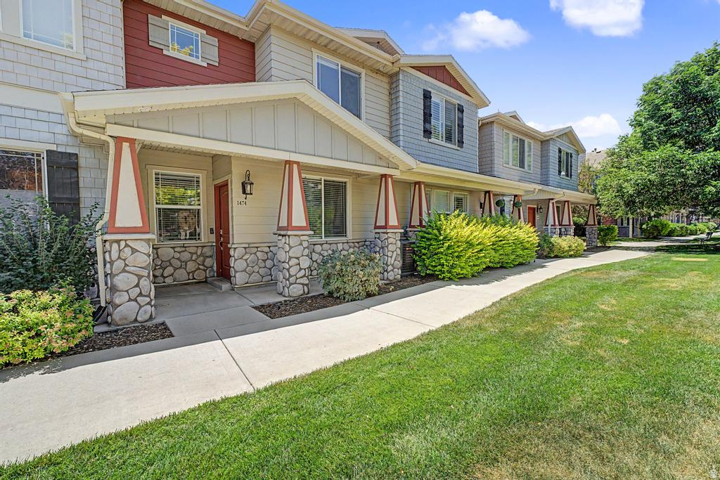 ROCKWELL CONDO - Residential