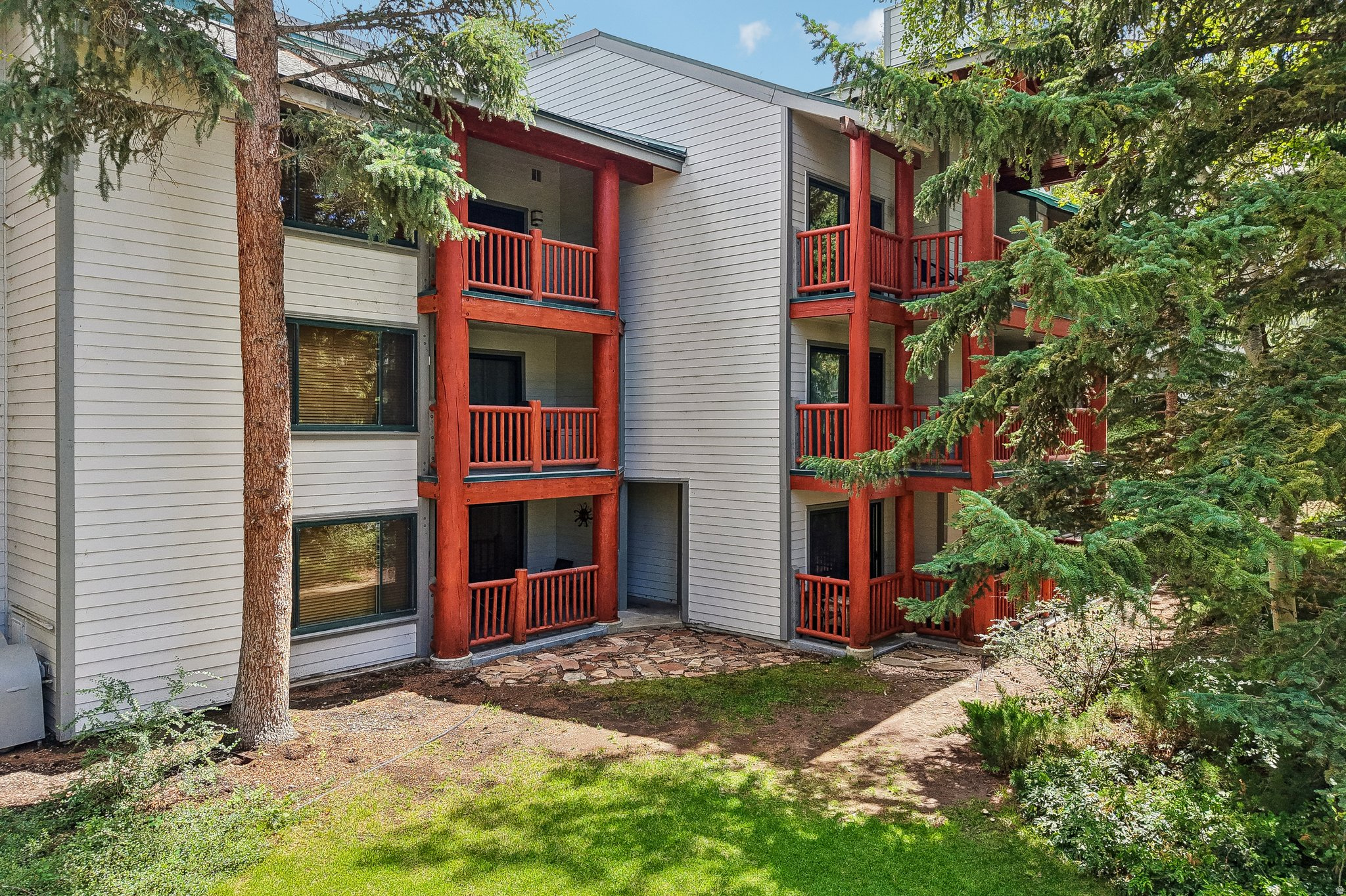 SNOW FLOWER - Residential