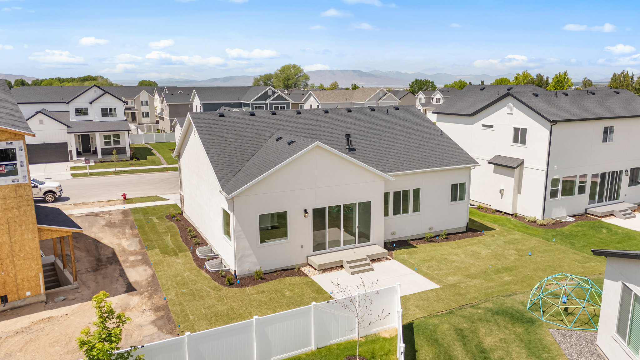 PARKSIDE AT SUNRISE RANCH - Residential