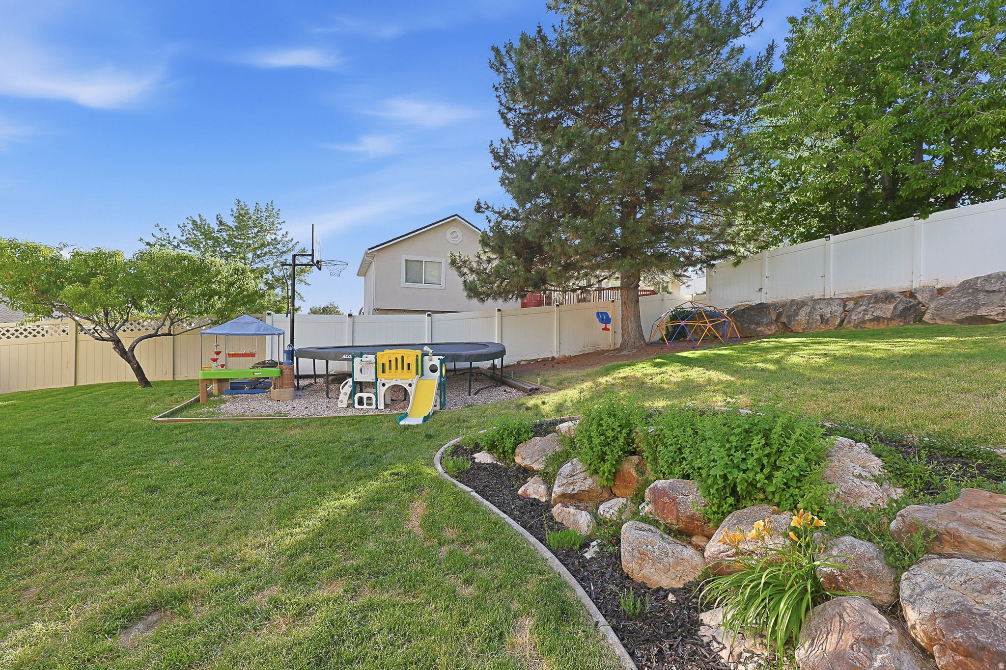 LAKEVIEW HEIGHTS - Residential