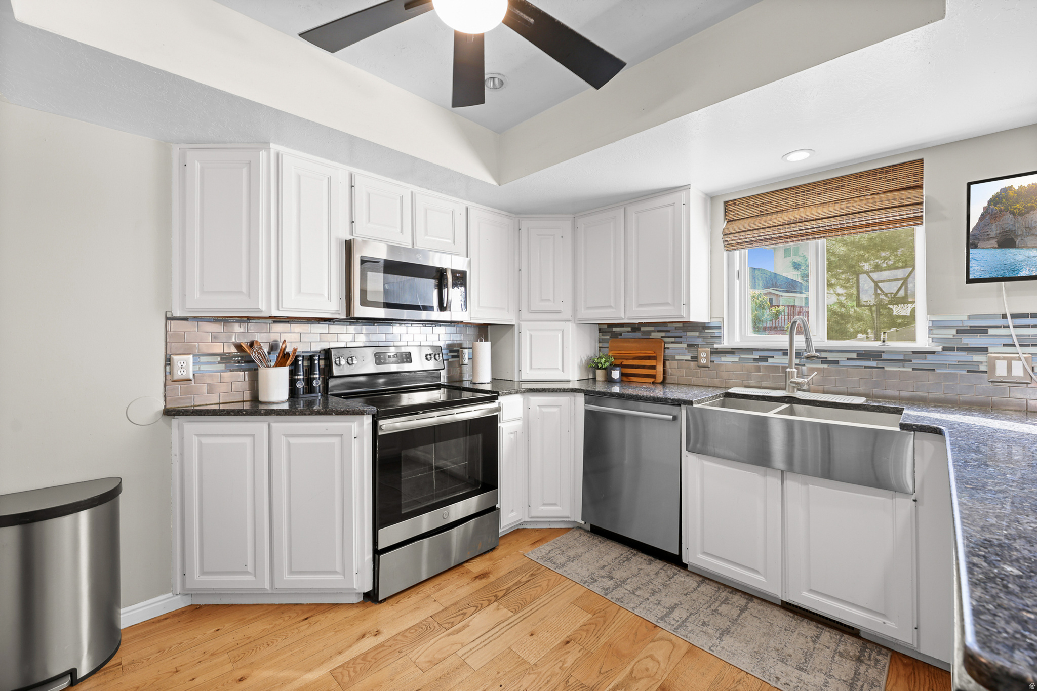 LAKEVIEW HEIGHTS - Residential