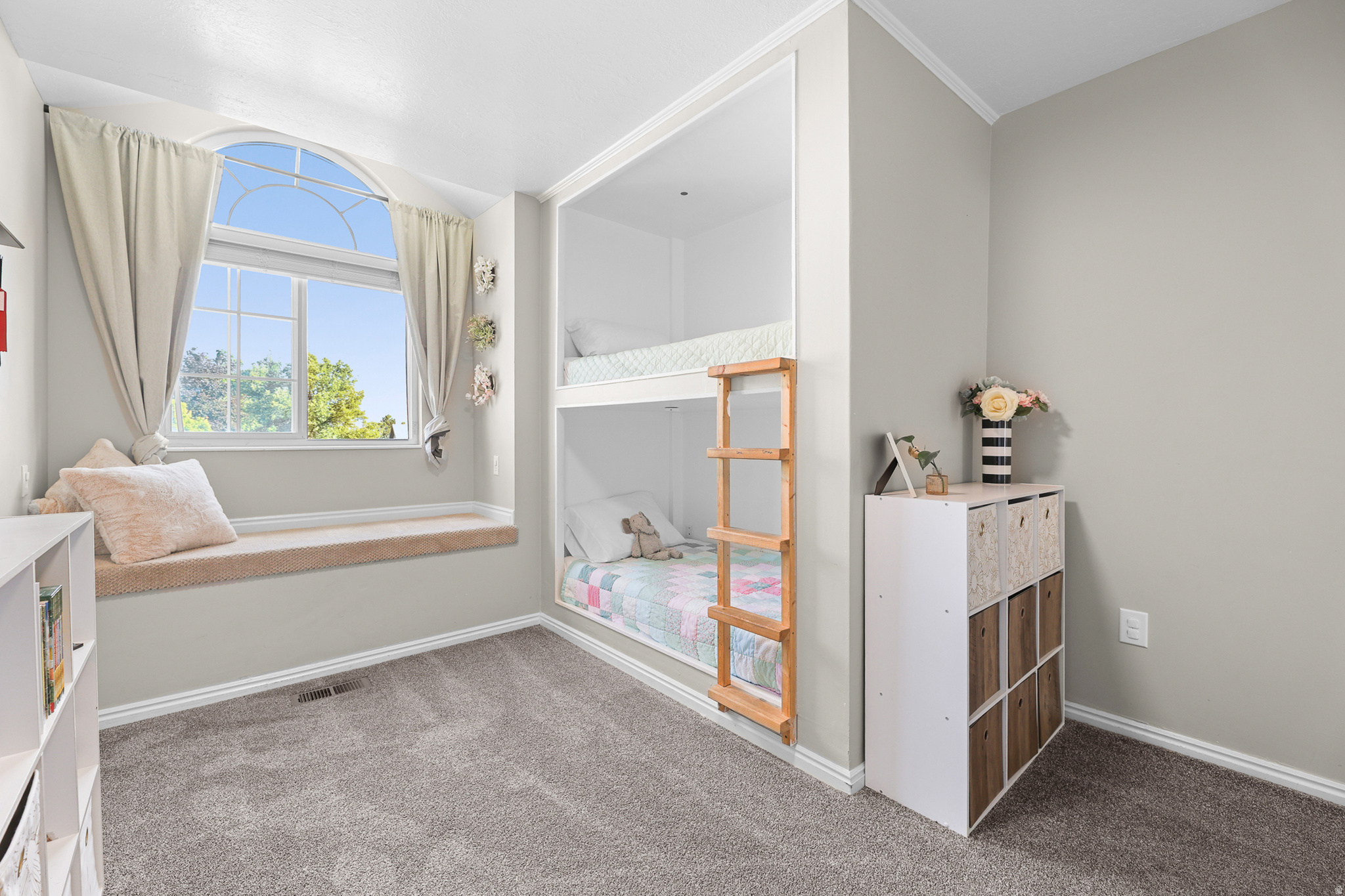 LAKEVIEW HEIGHTS - Residential