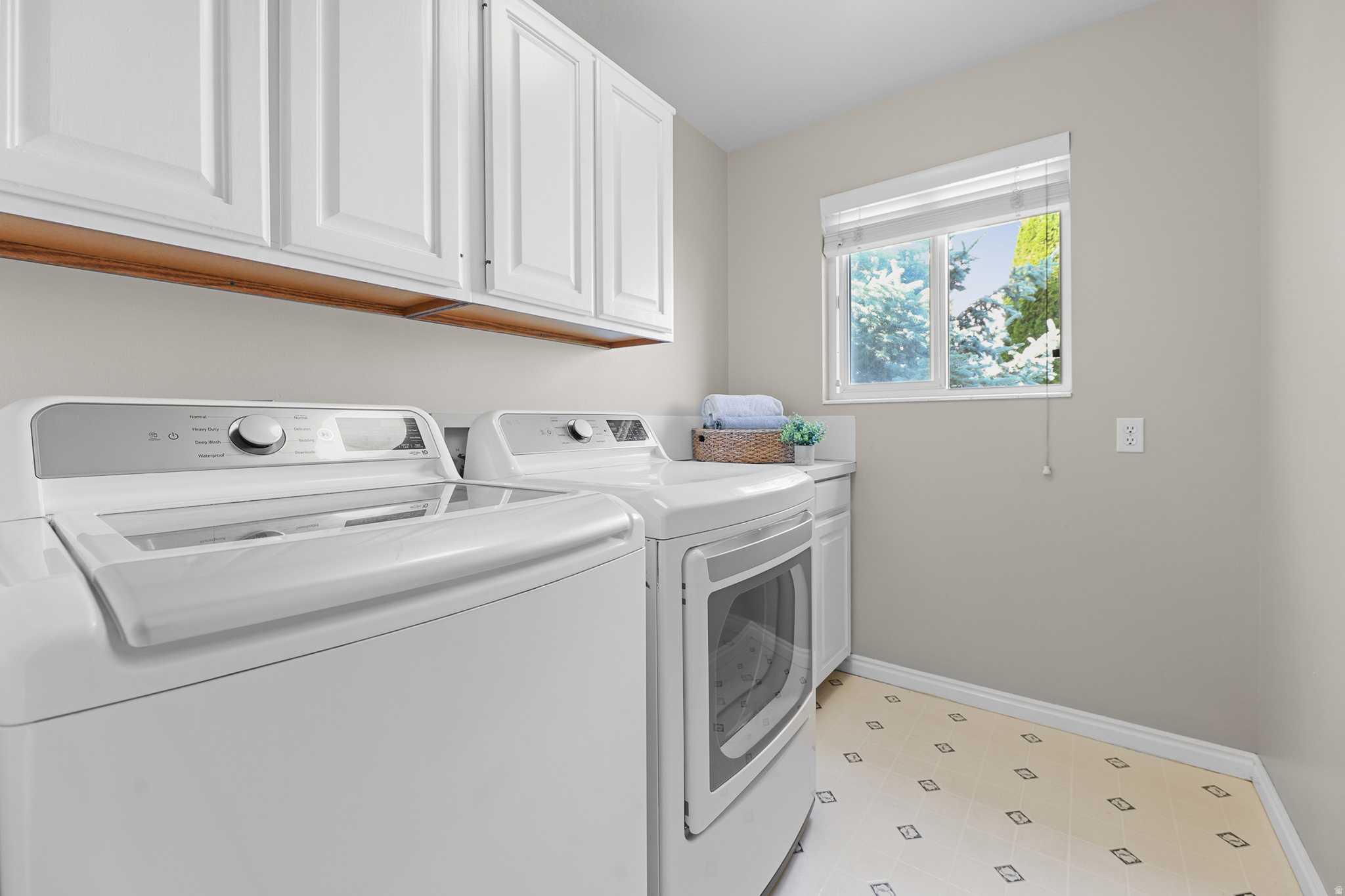 LAKEVIEW HEIGHTS - Residential