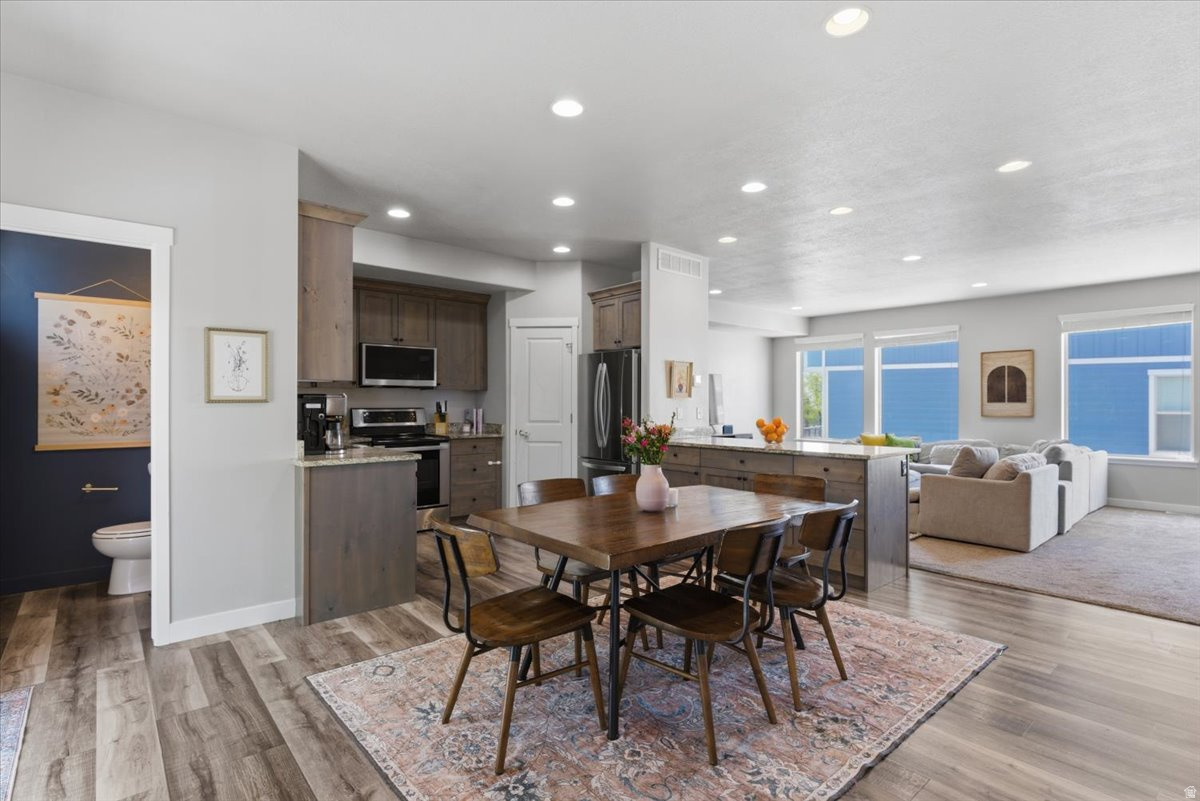 RIDGE AT KNIGHTS COURT - Residential