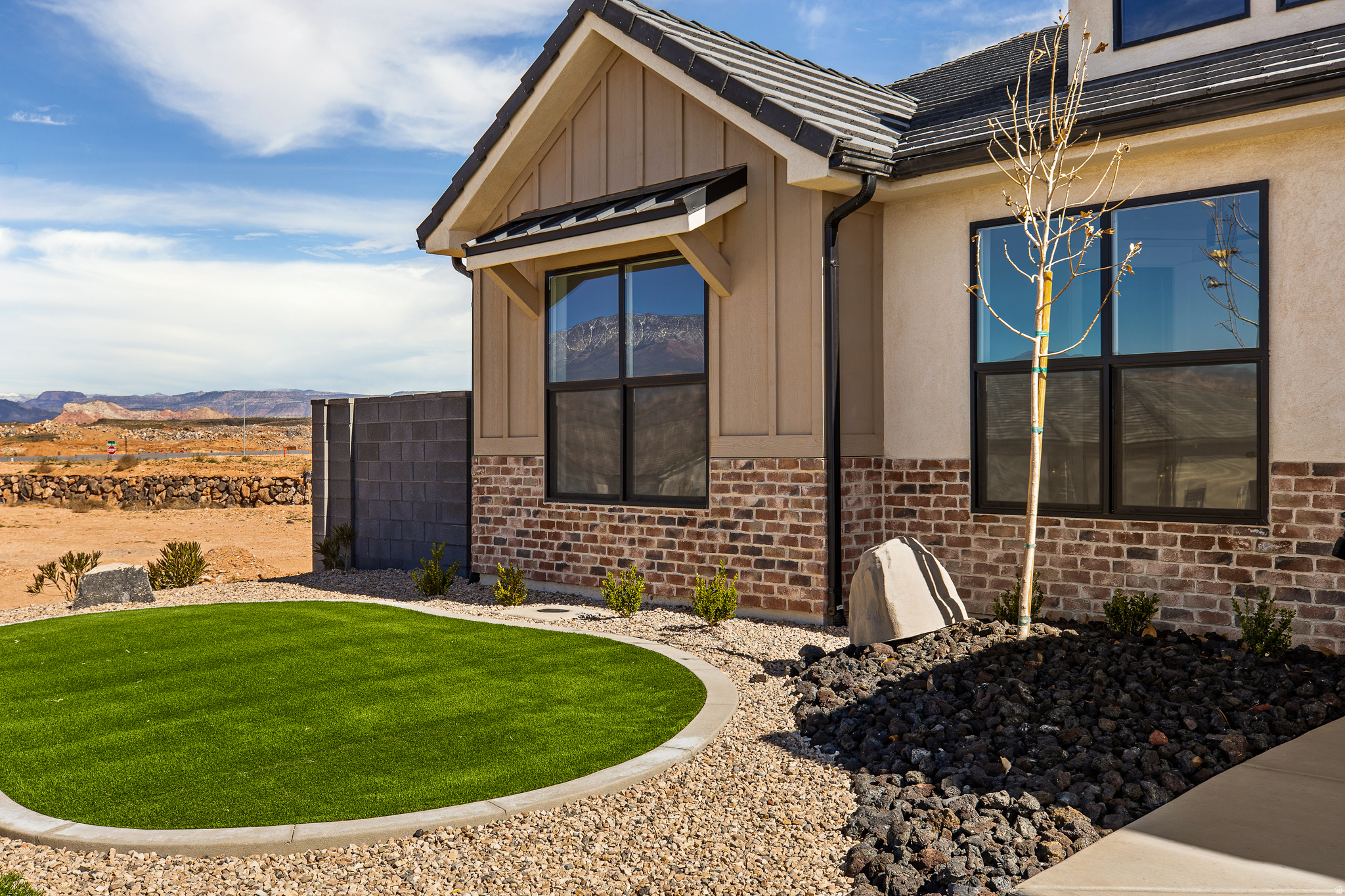 RED SLATE ESTATES - Residential