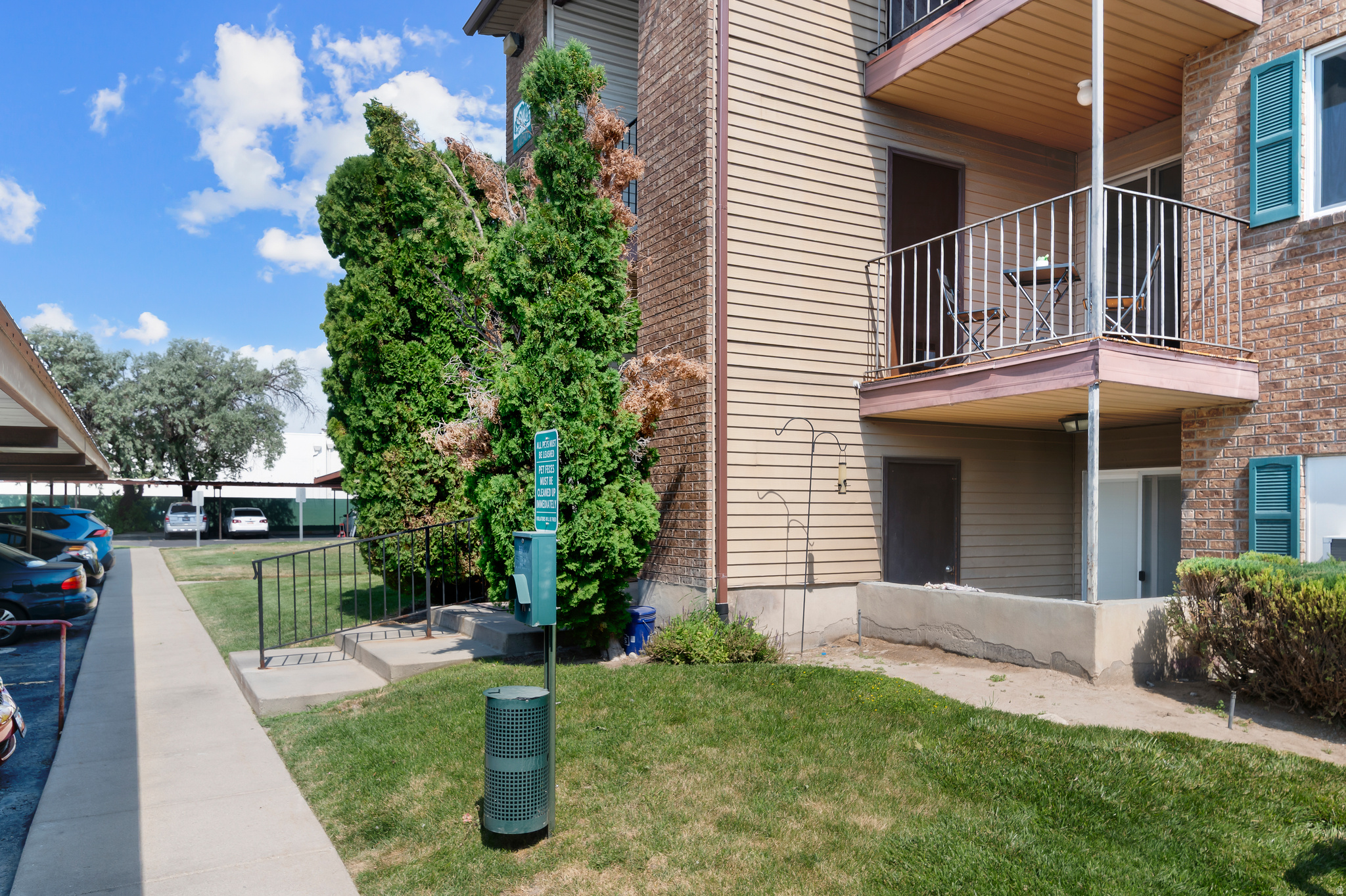 OAK MEADOWS - Residential
