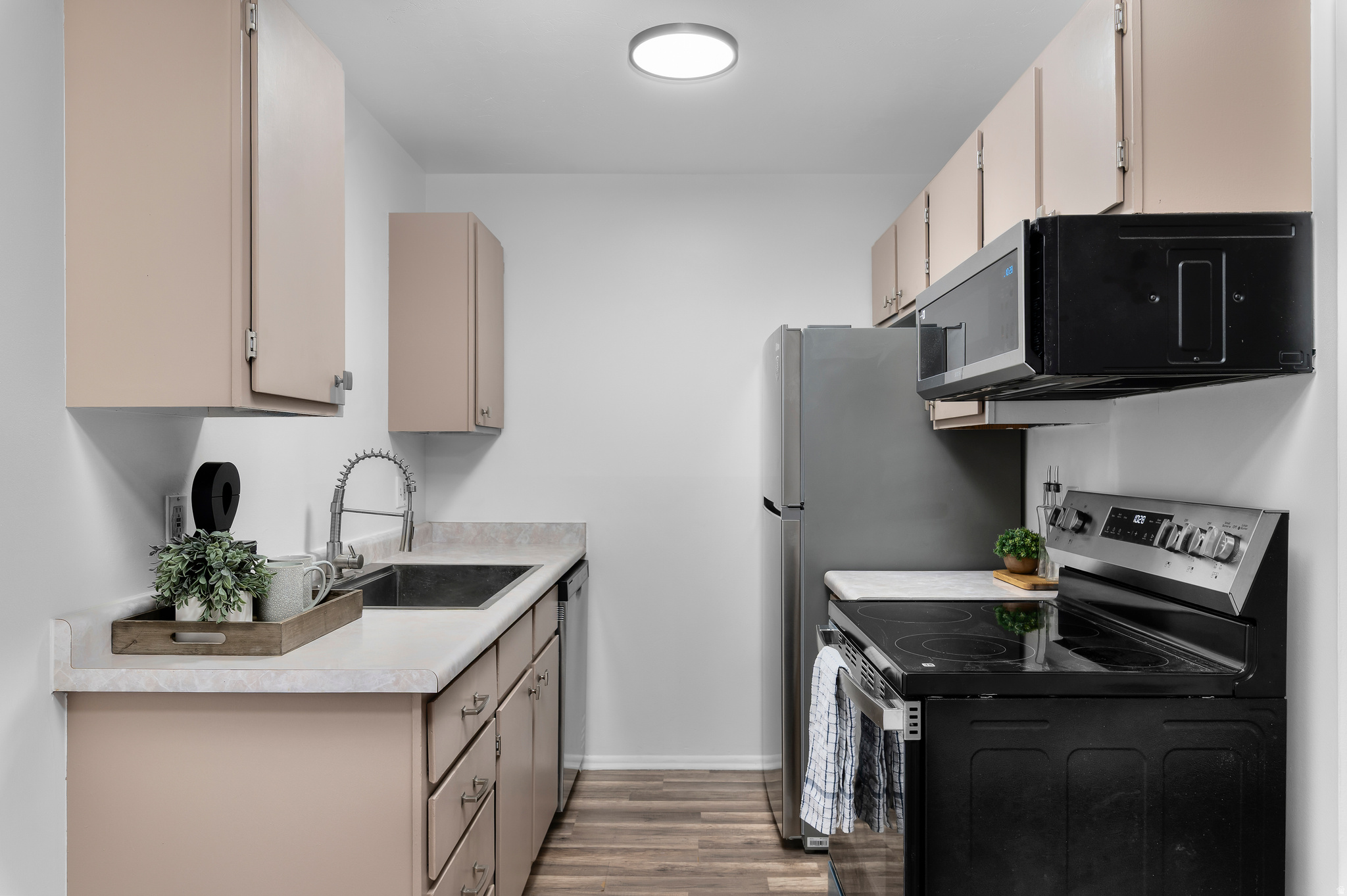OAK MEADOWS - Residential