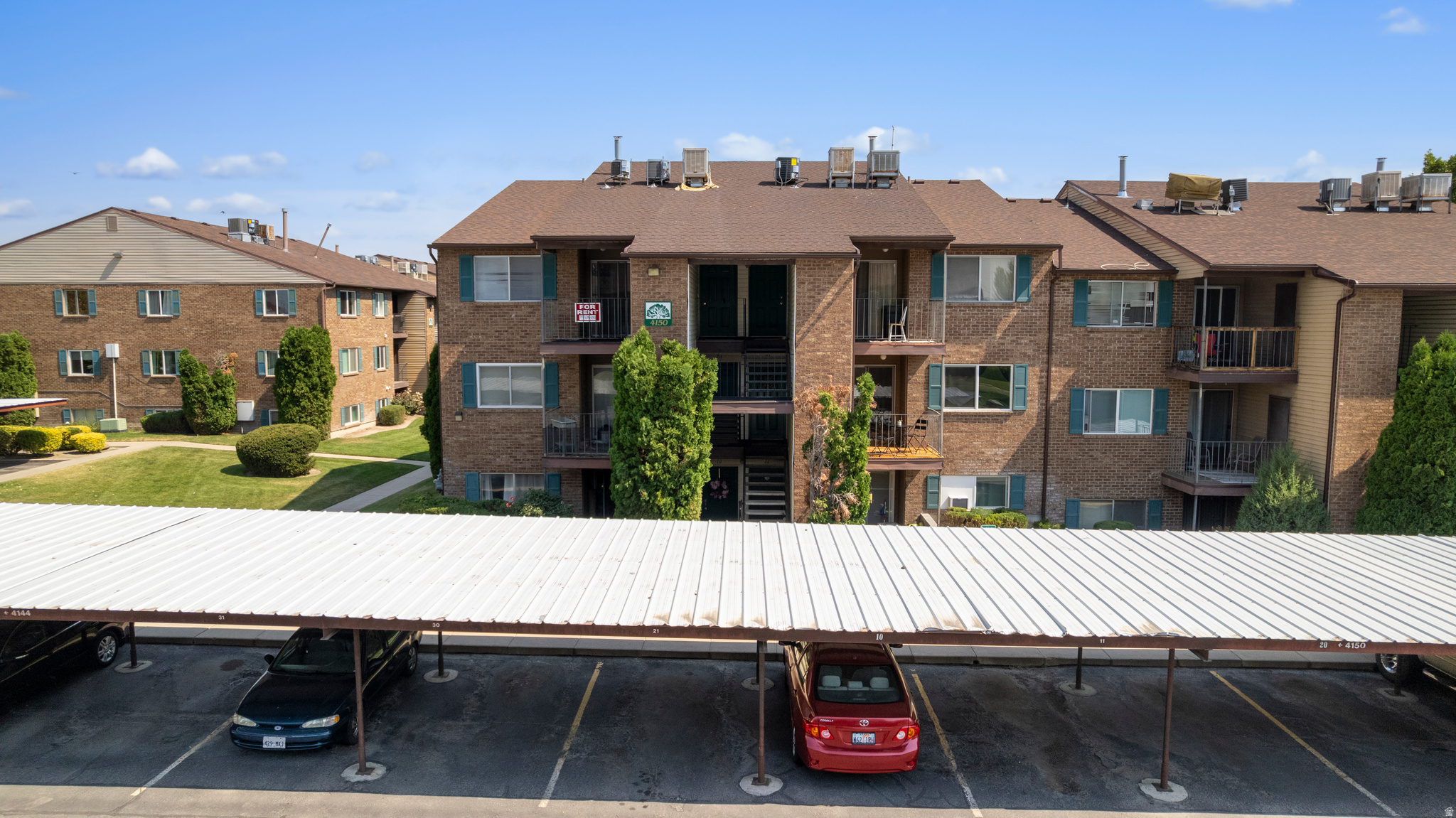 OAK MEADOWS - Residential