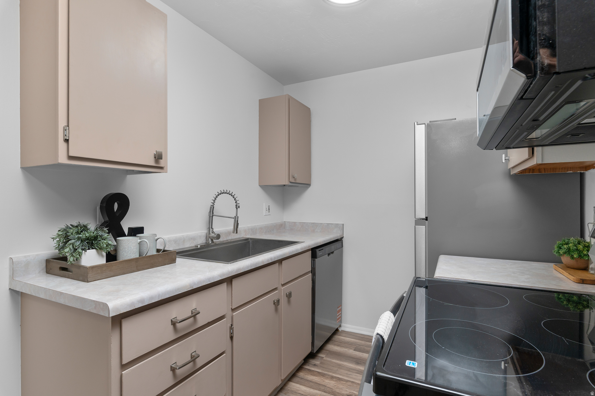 OAK MEADOWS - Residential