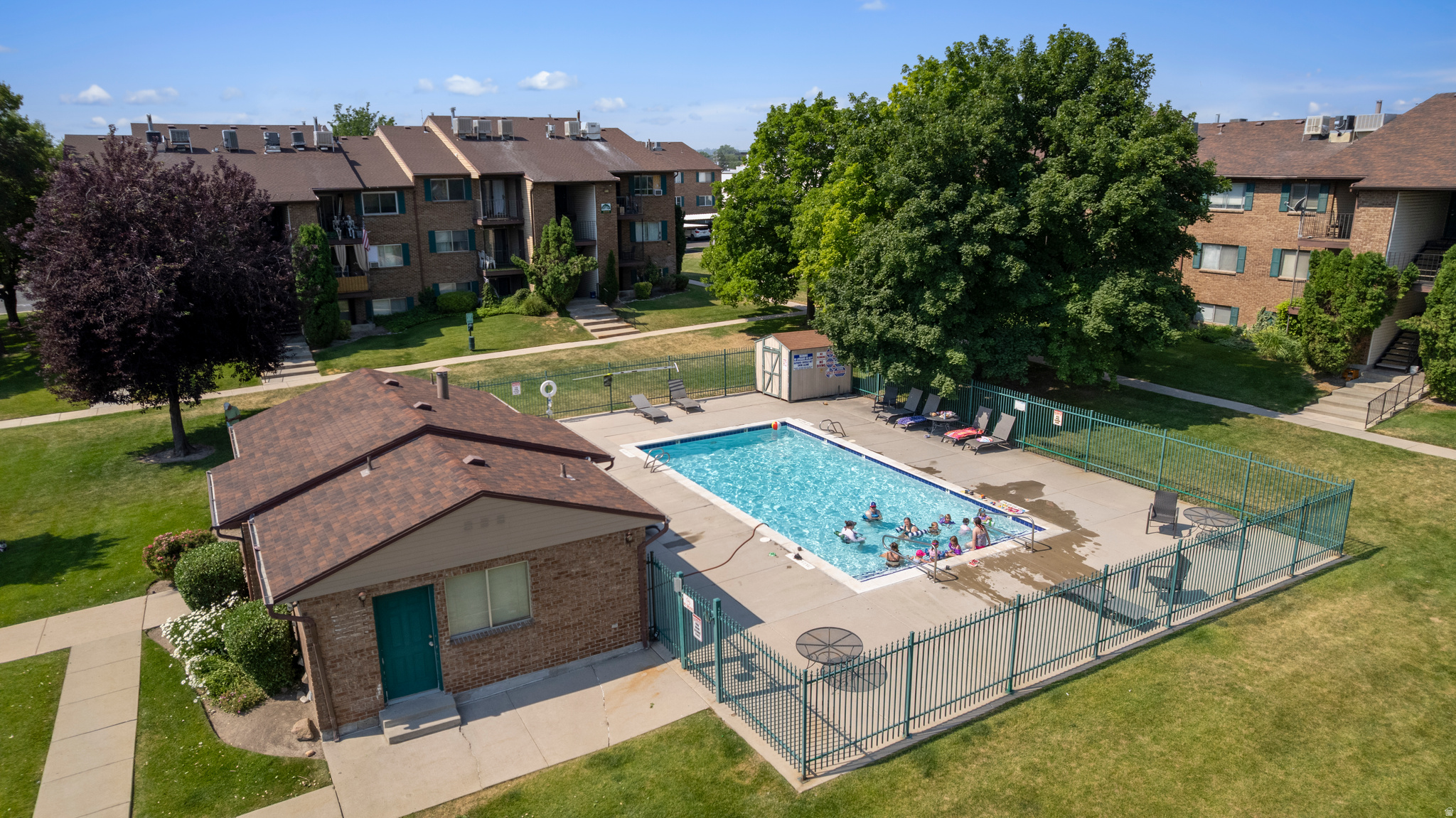 OAK MEADOWS - Residential