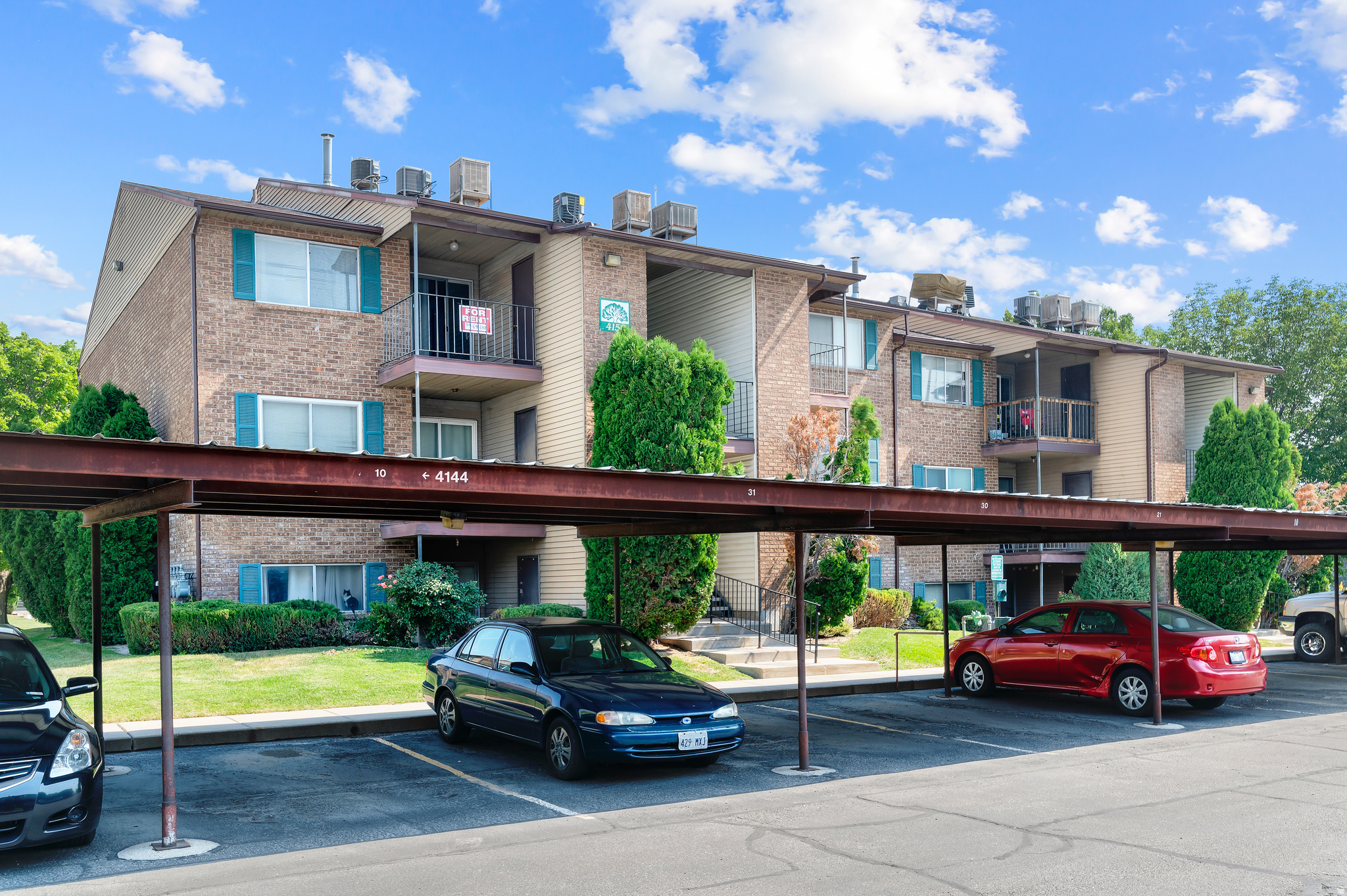 OAK MEADOWS - Residential